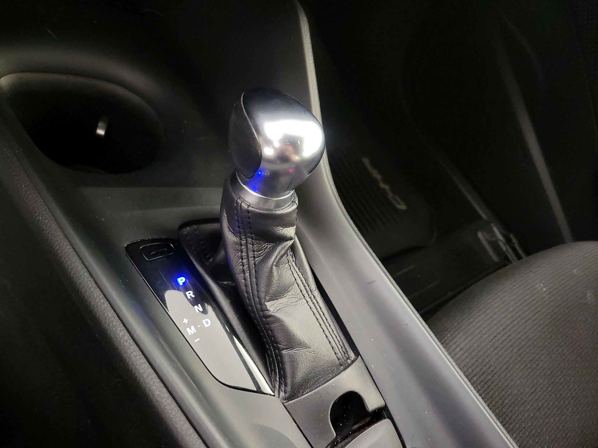 Thumbnail: 2018 Toyota C-HR - 17