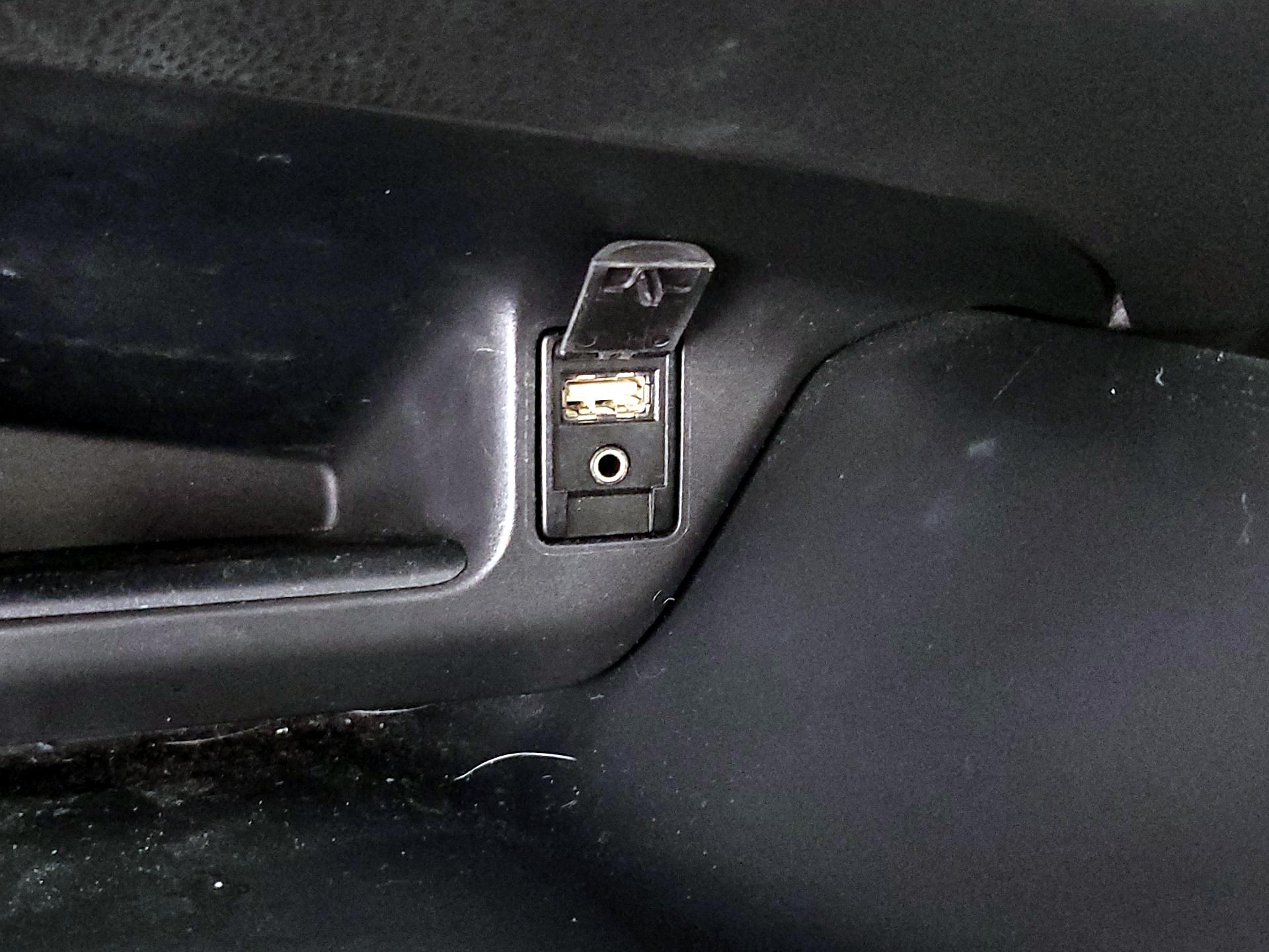 Thumbnail: 2018 Toyota C-HR - 18