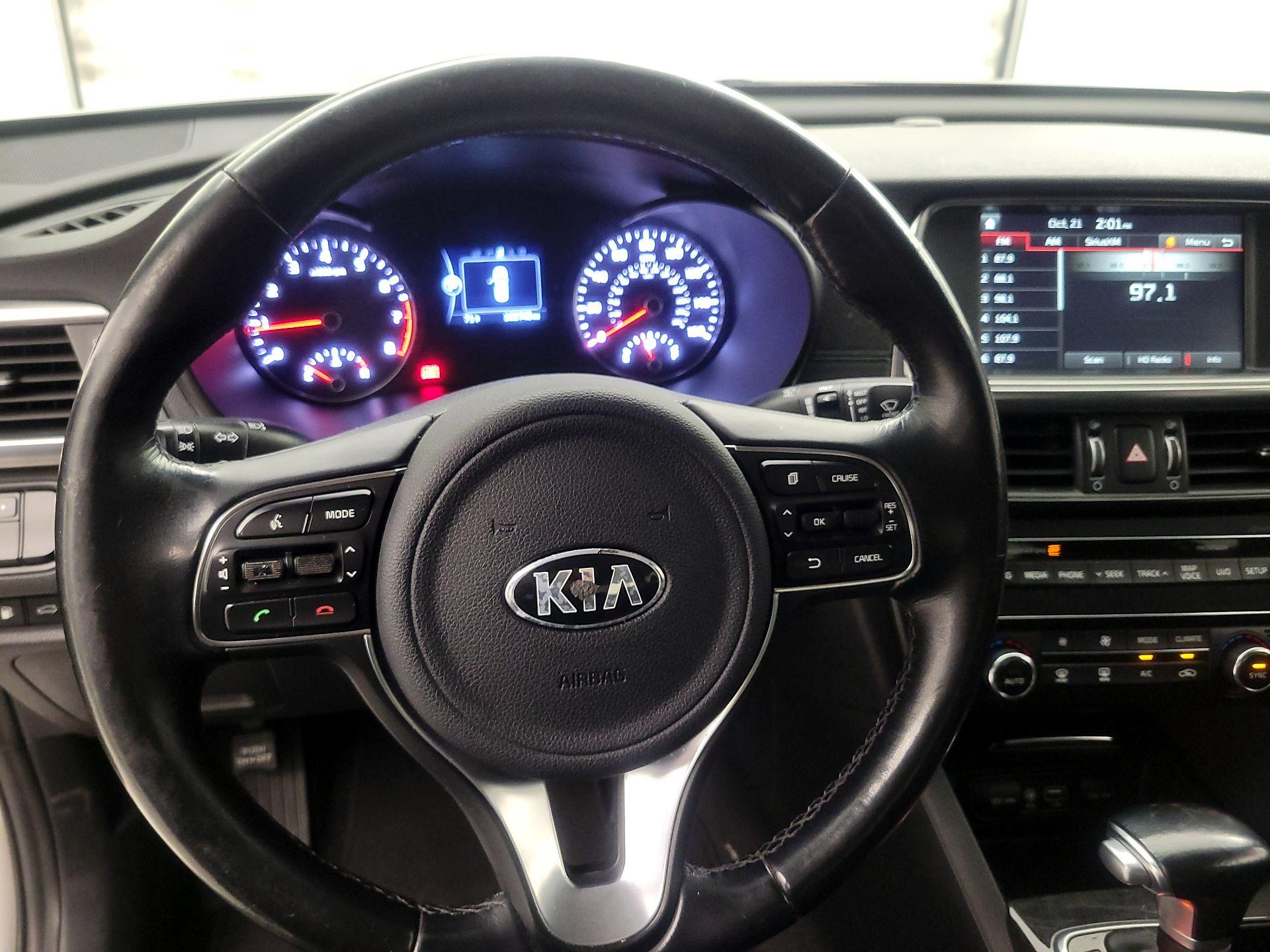 Thumbnail: 2017 Kia Optima - 10