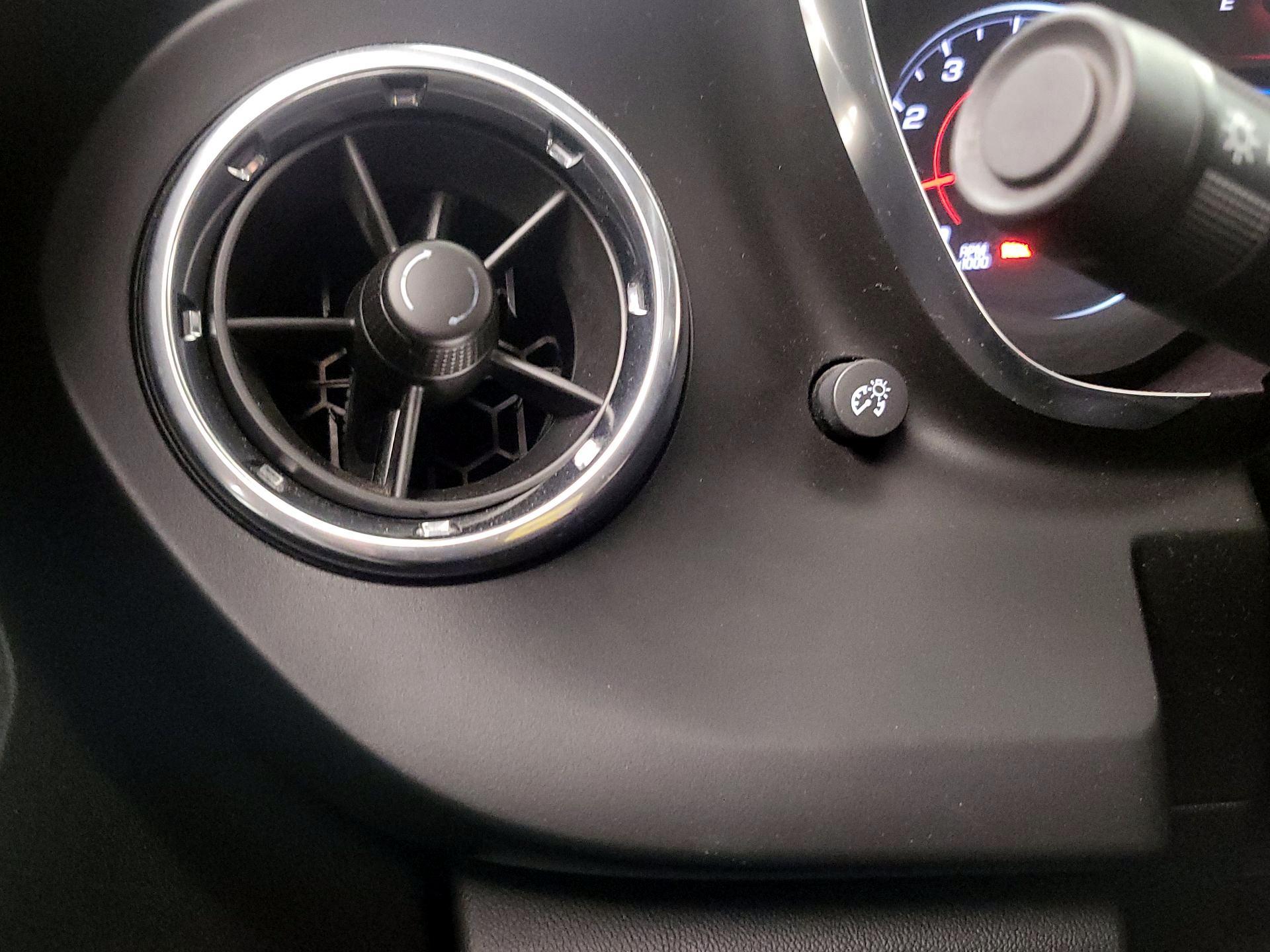 Thumbnail: 2020 Chevrolet Camaro - 13