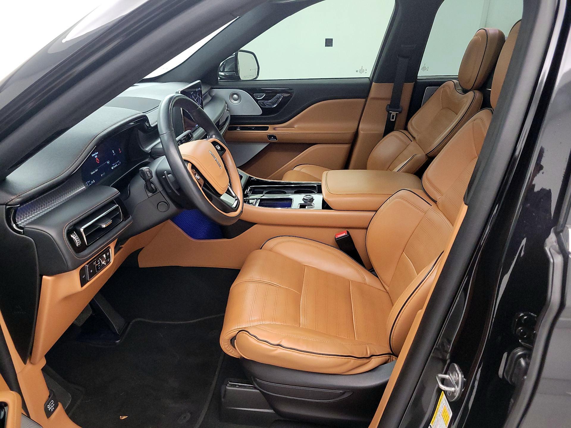 Thumbnail: 2021 Lincoln Aviator - 11