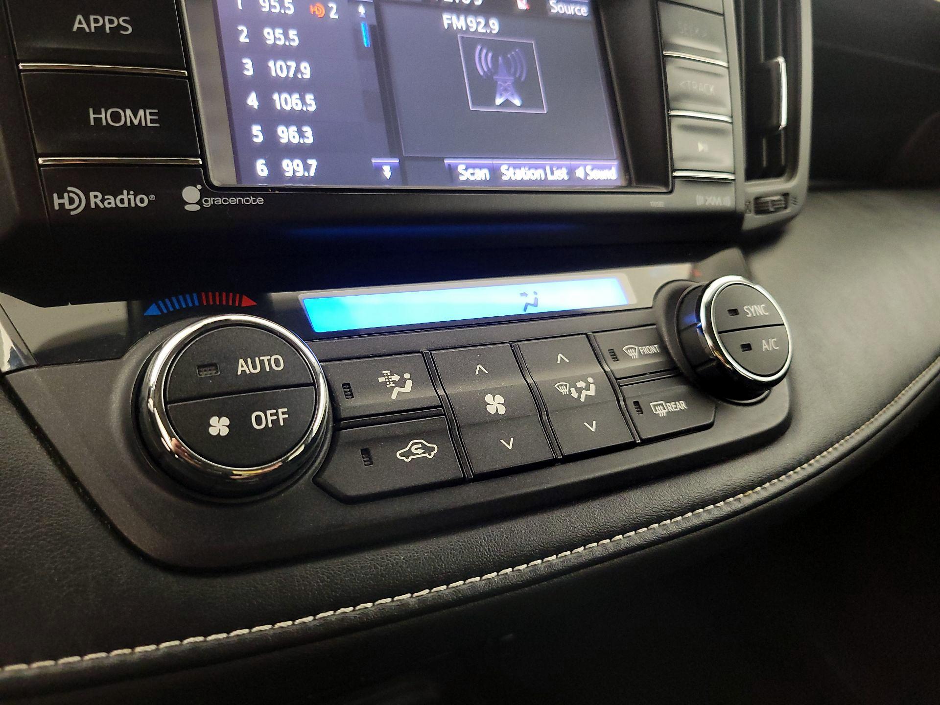 Thumbnail: 2018 Toyota RAV4 - 16