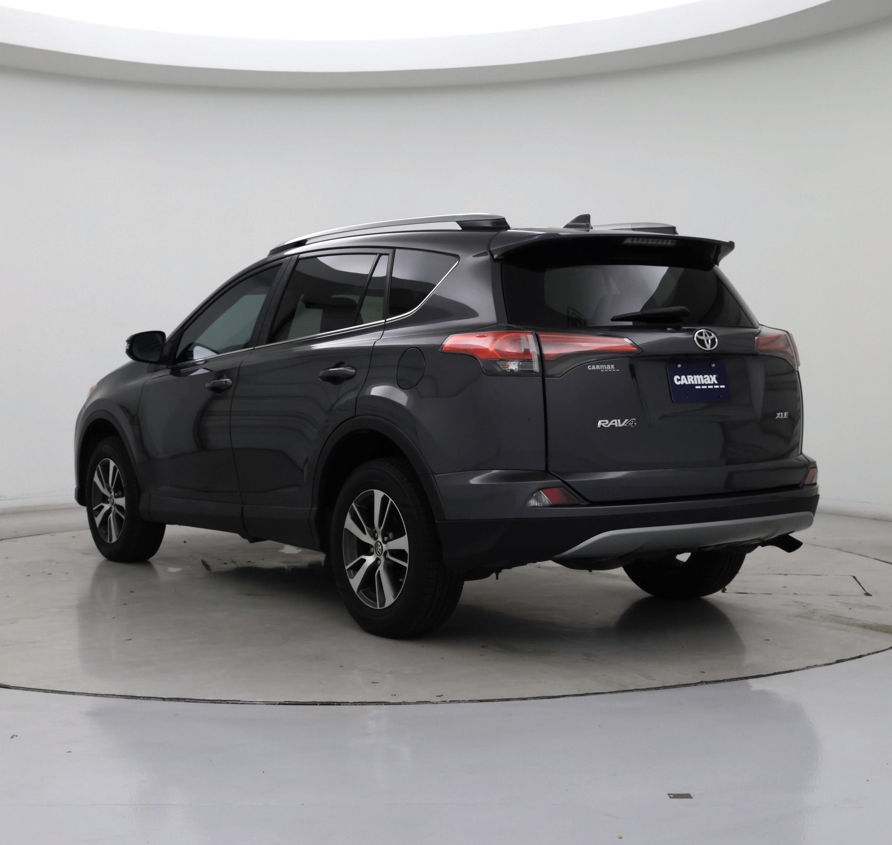 Thumbnail: 2018 Toyota RAV4 - 2