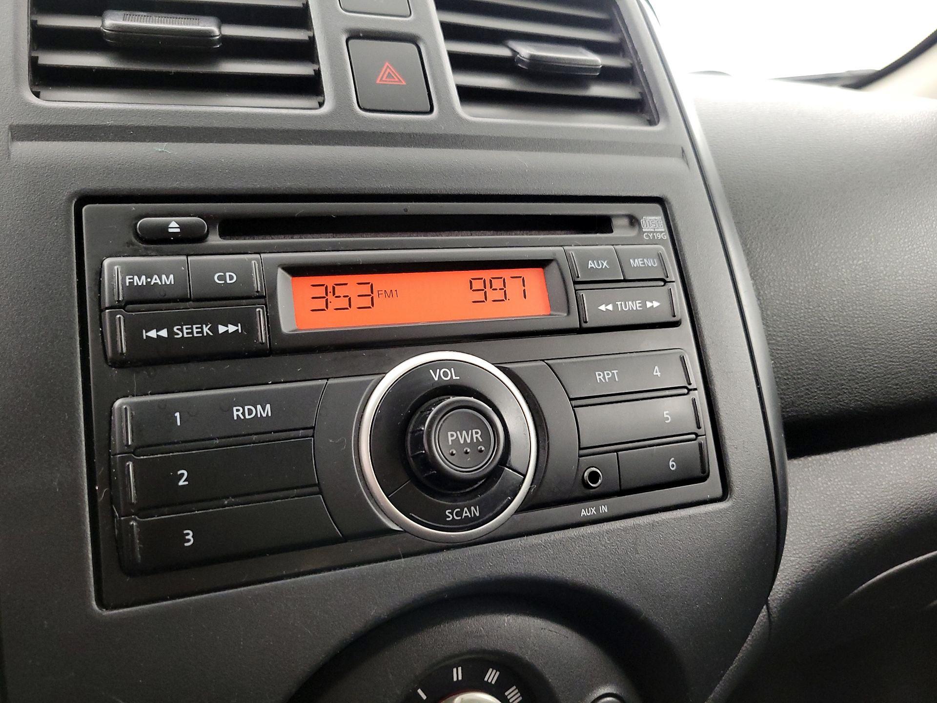 Thumbnail: 2014 Nissan Versa - 14