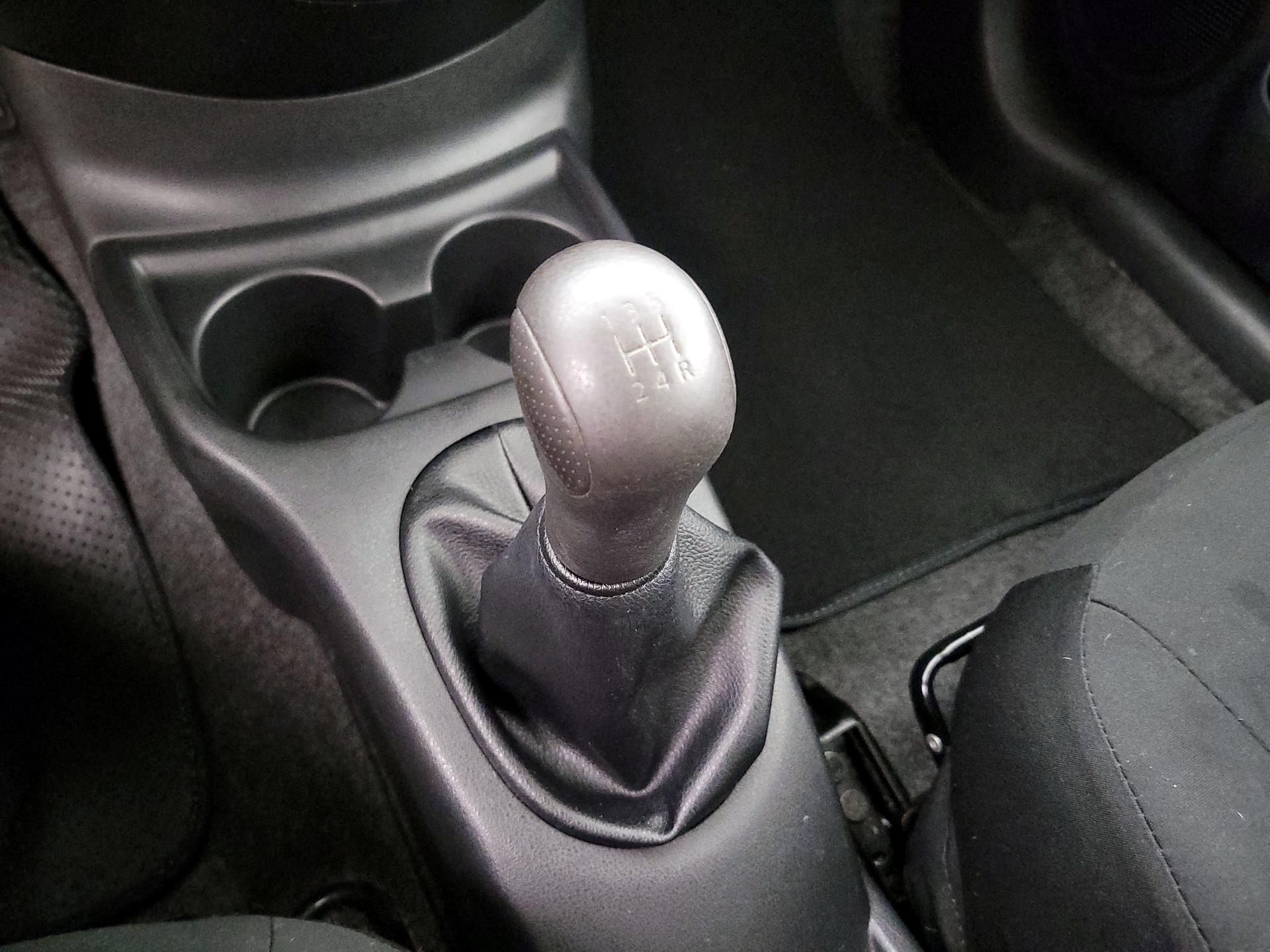 Thumbnail: 2014 Nissan Versa - 16