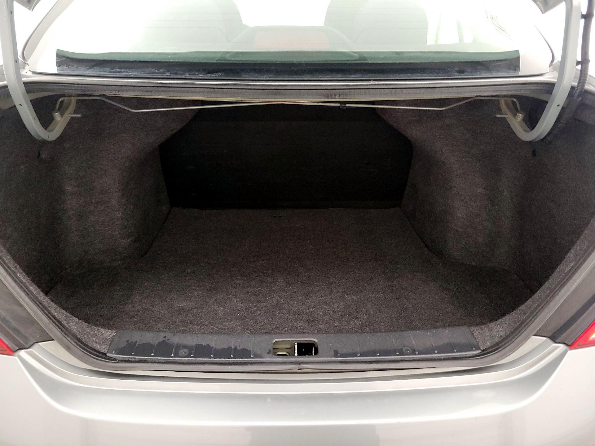 Thumbnail: 2014 Nissan Versa - 18