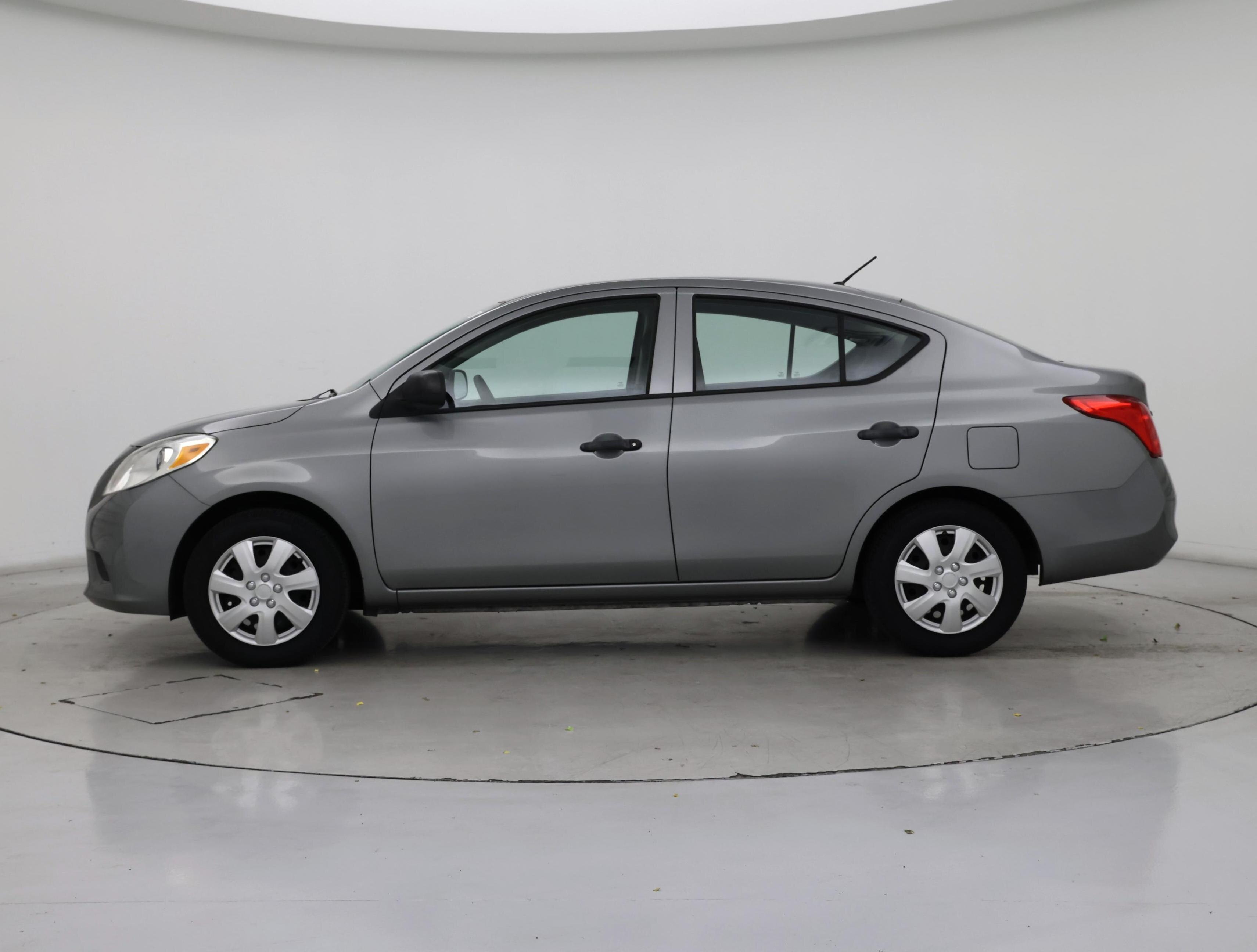 Thumbnail: 2014 Nissan Versa - 3