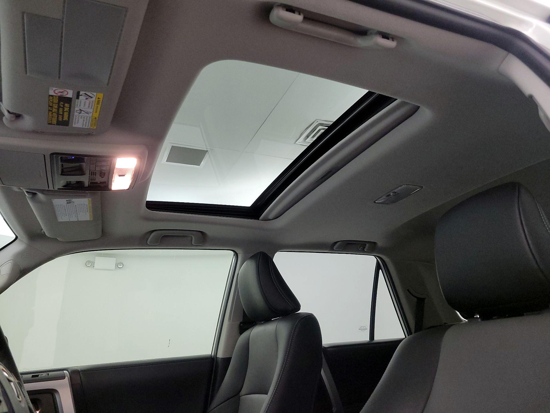 Thumbnail: 2023 Toyota 4Runner - 20