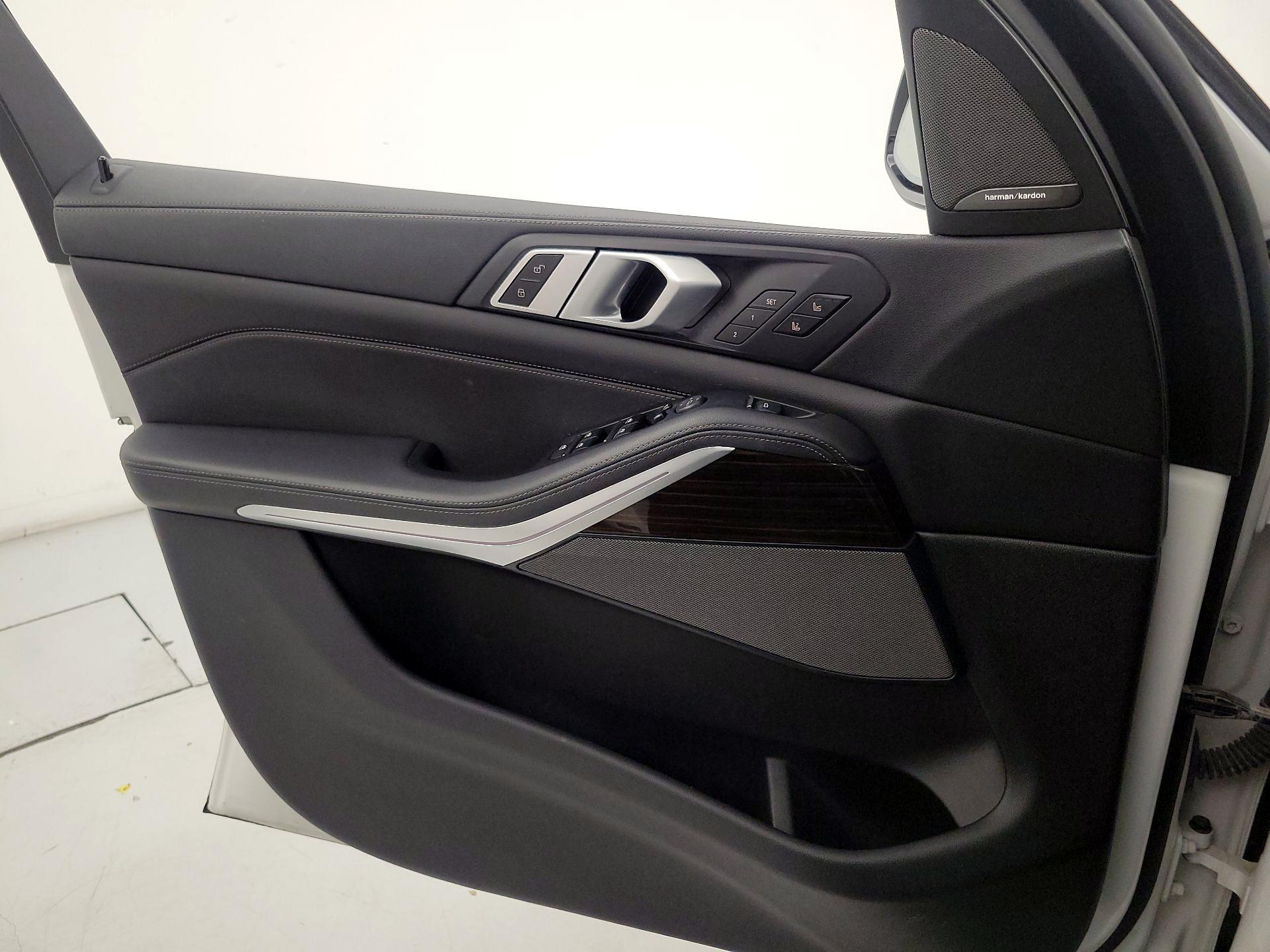 Thumbnail: 2020 BMW X5 - 12