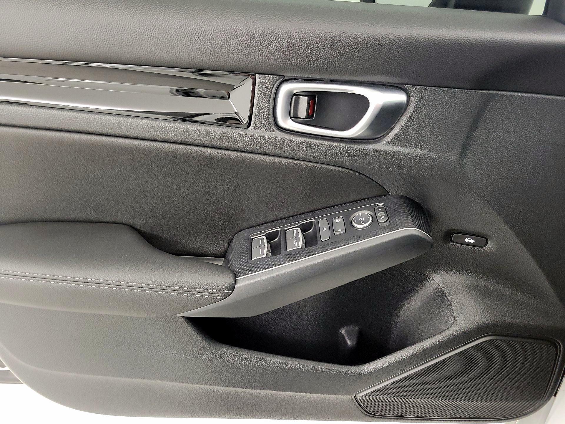 Thumbnail: 2024 Honda Civic - 12