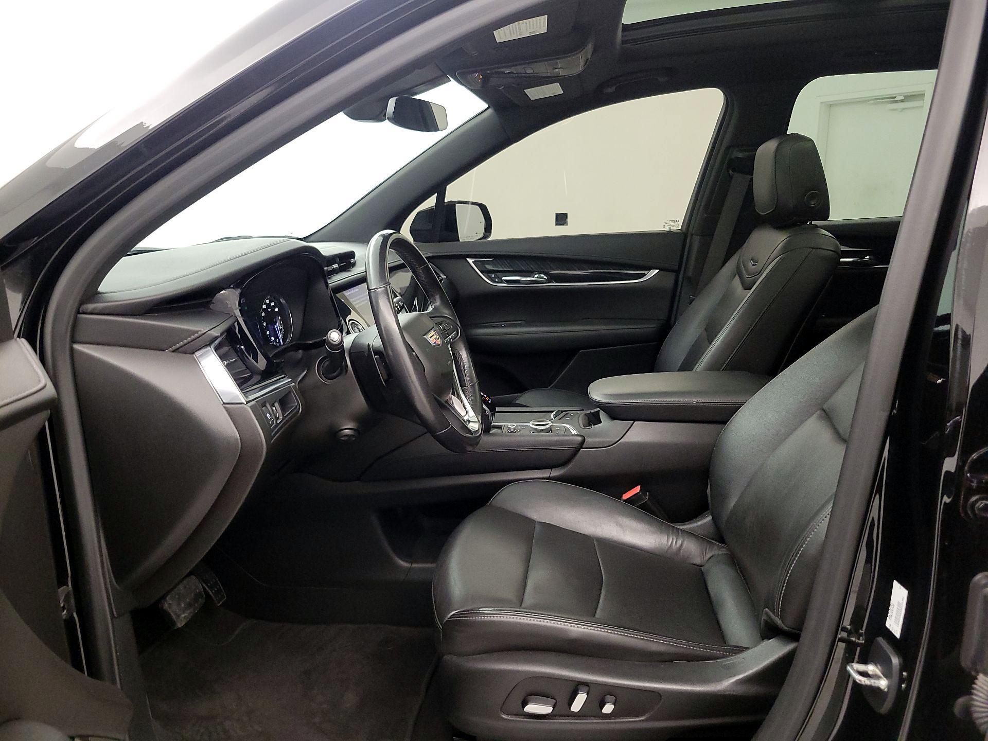 Thumbnail: 2021 Cadillac XT6 - 11