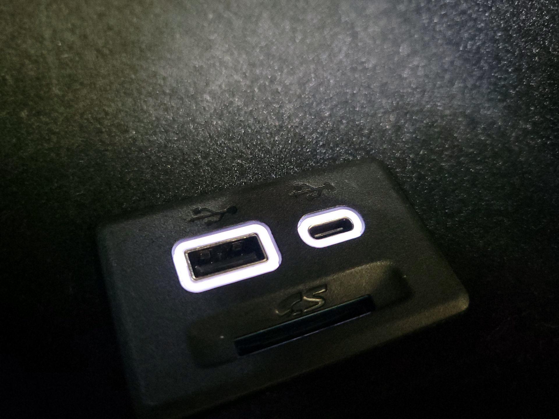 Thumbnail: 2021 Cadillac XT6 - 18