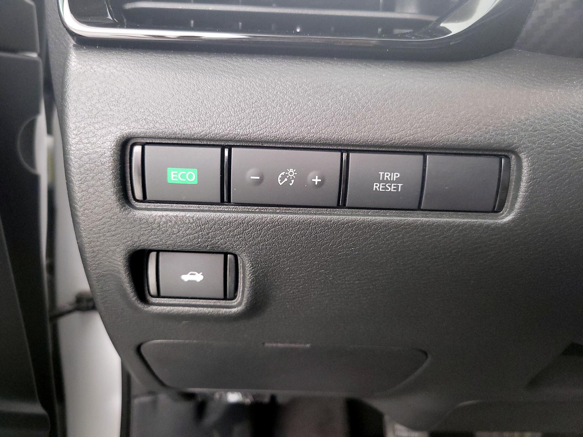 Thumbnail: 2020 Nissan Sentra - 13