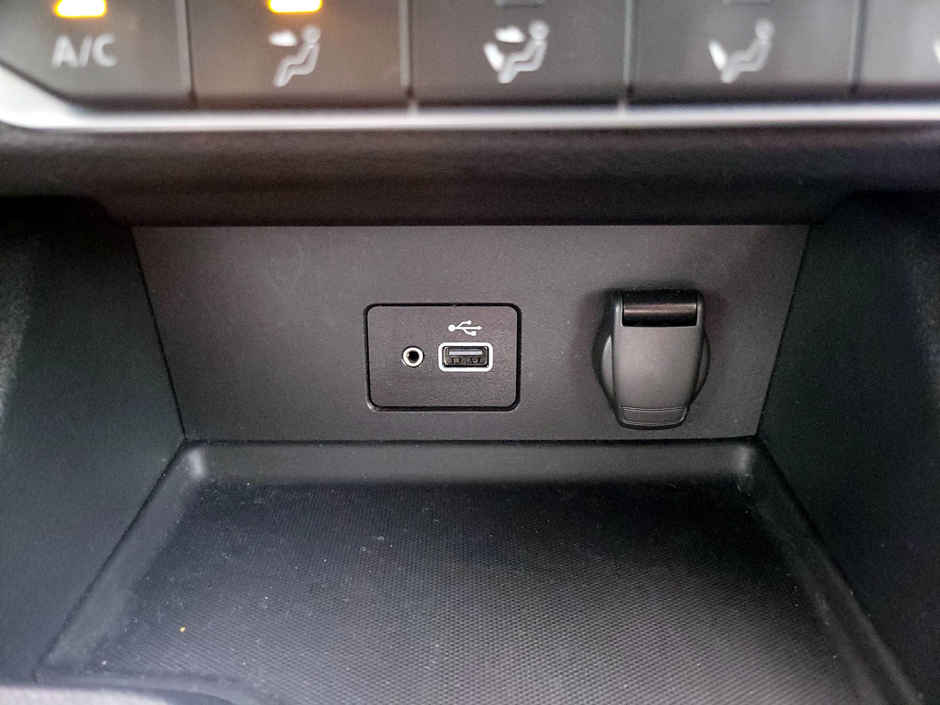 Thumbnail: 2020 Nissan Sentra - 18