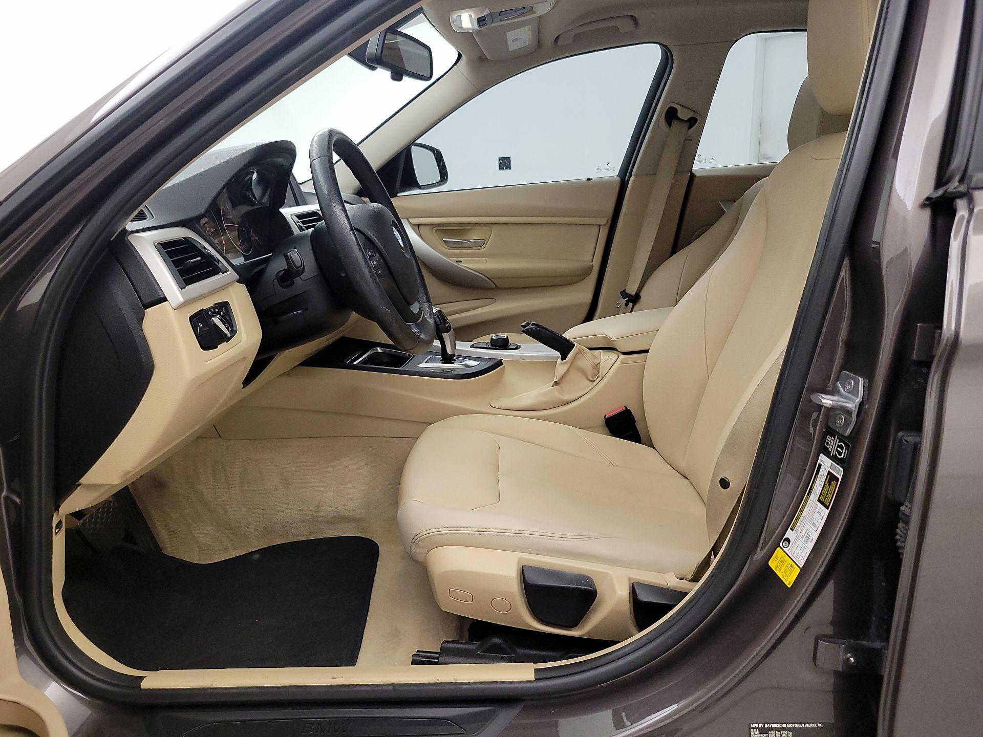 Thumbnail: 2015 BMW 3 Series - 11
