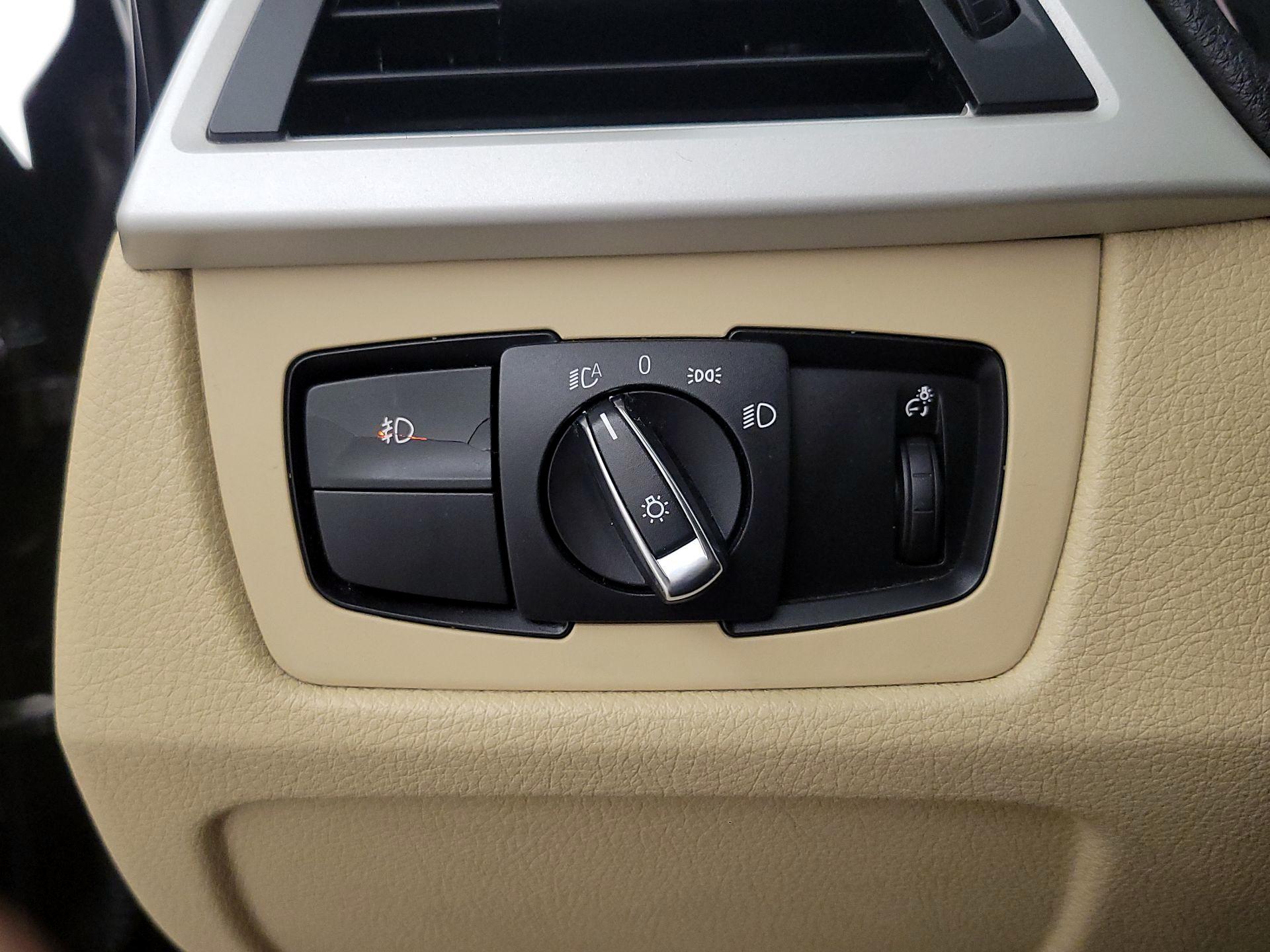 Thumbnail: 2015 BMW 3 Series - 13