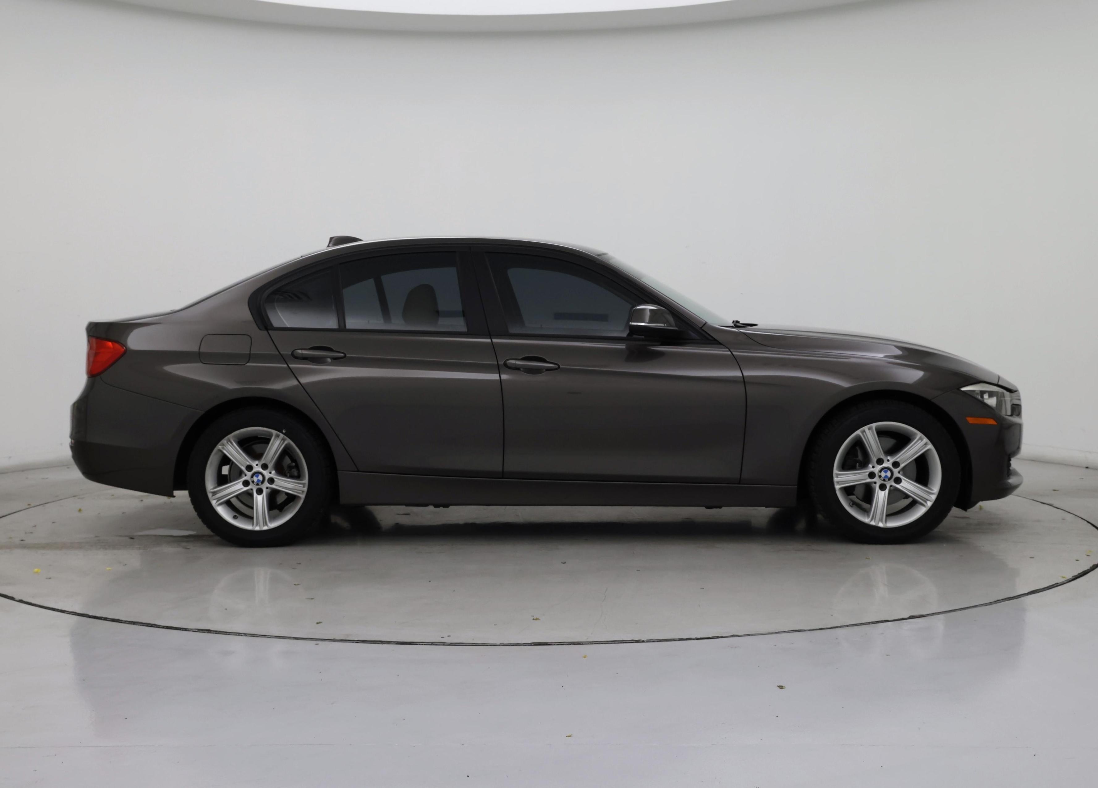 Thumbnail: 2015 BMW 3 Series - 7