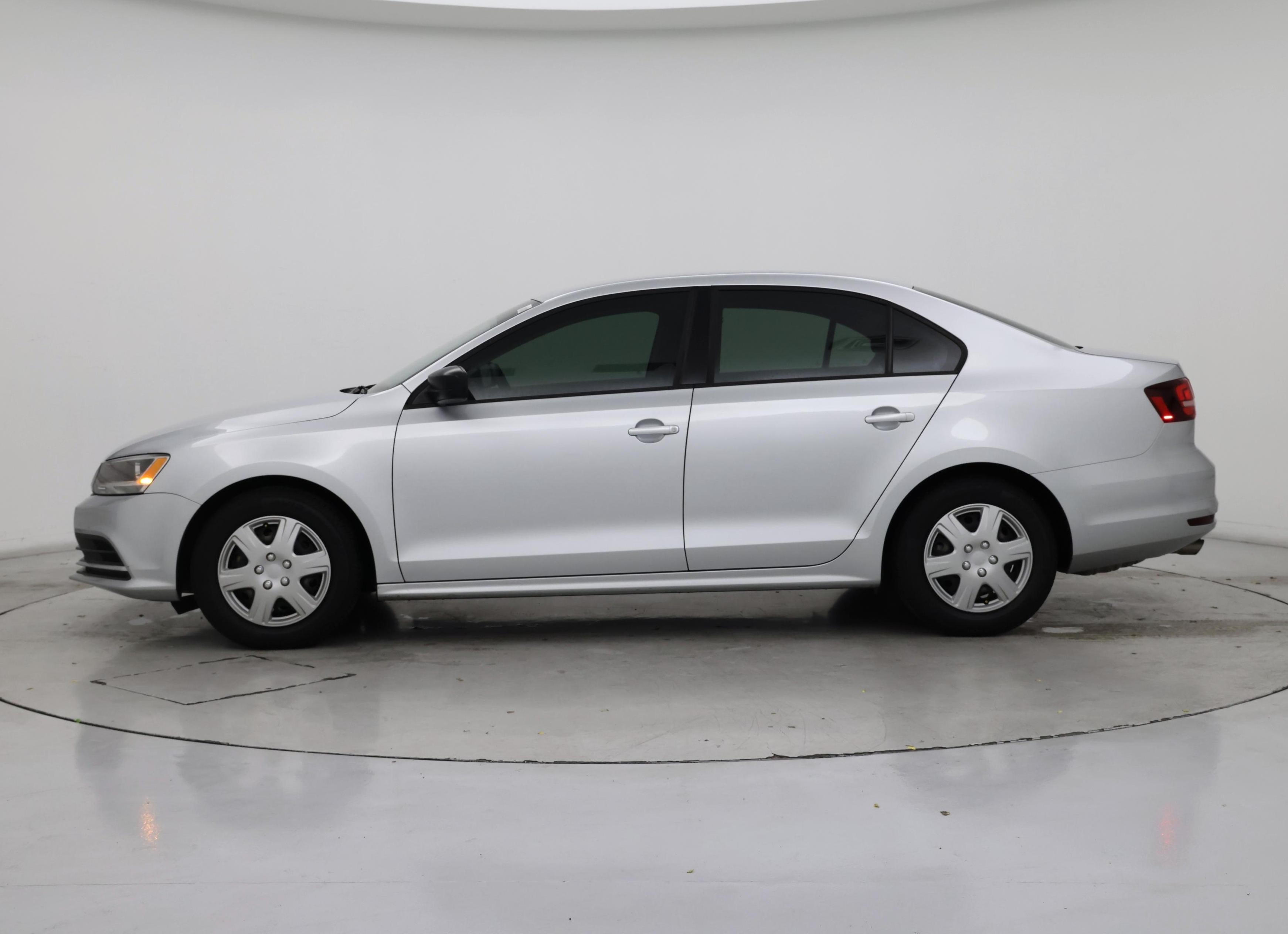 Thumbnail: 2016 Volkswagen Jetta - 3