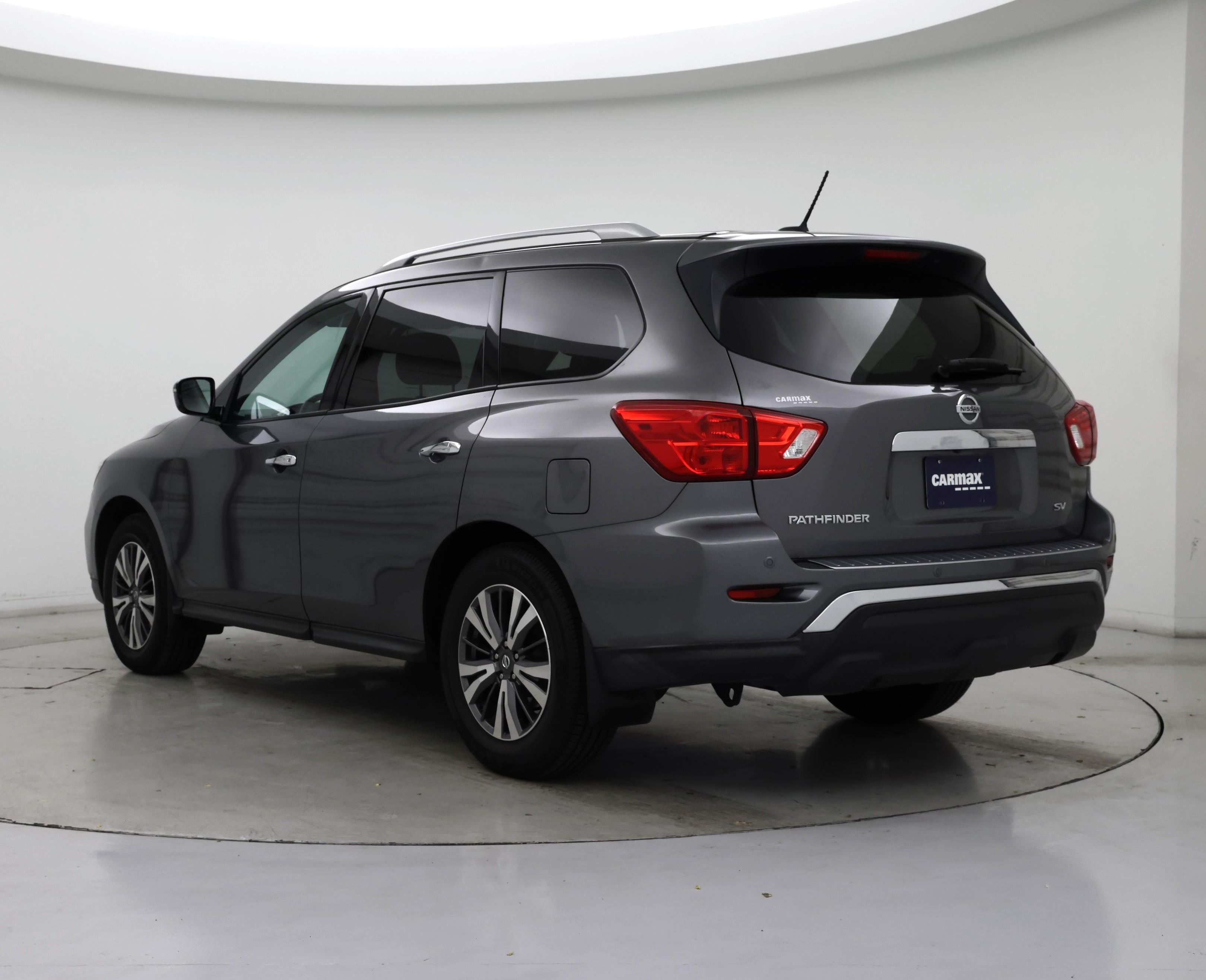 Thumbnail: 2017 Nissan Pathfinder - 2