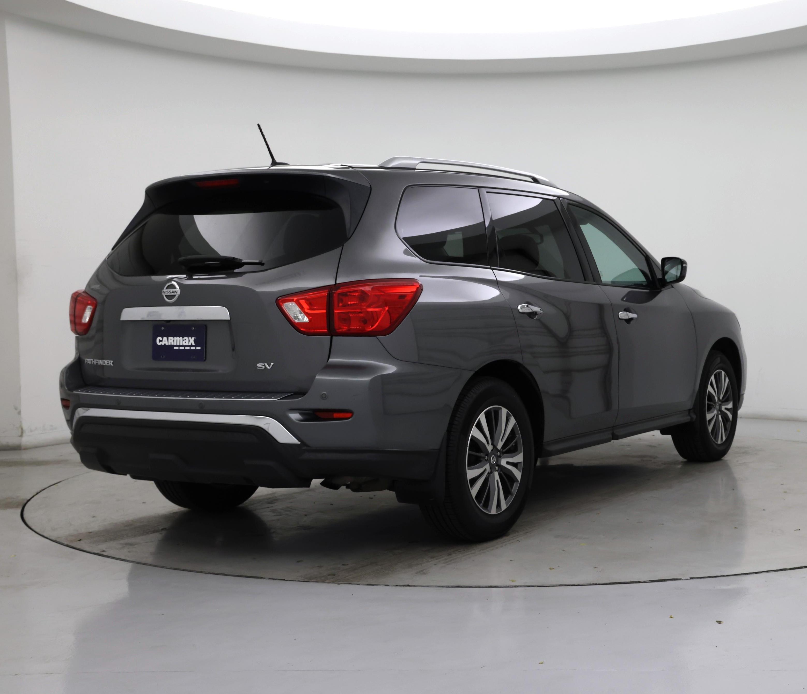 Thumbnail: 2017 Nissan Pathfinder - 8