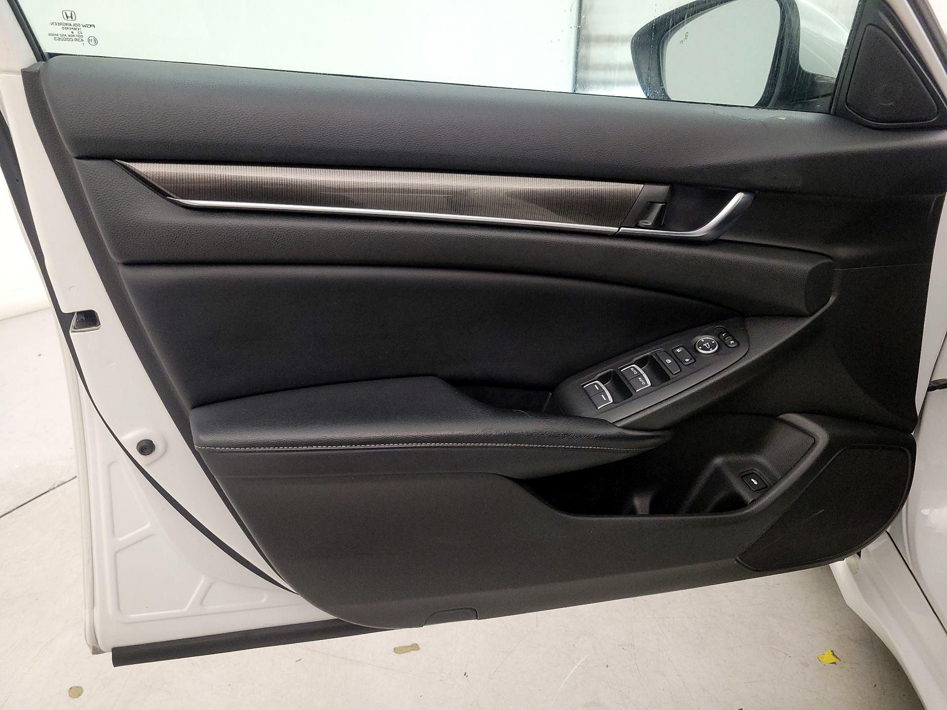 Thumbnail: 2018 Honda Accord - 12