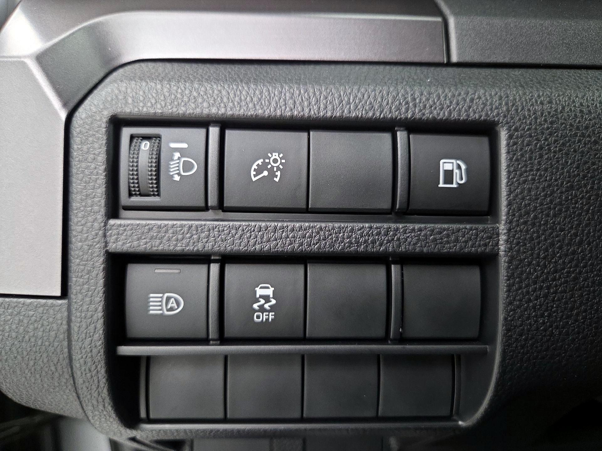 Thumbnail: 2025 Toyota 4Runner - 13