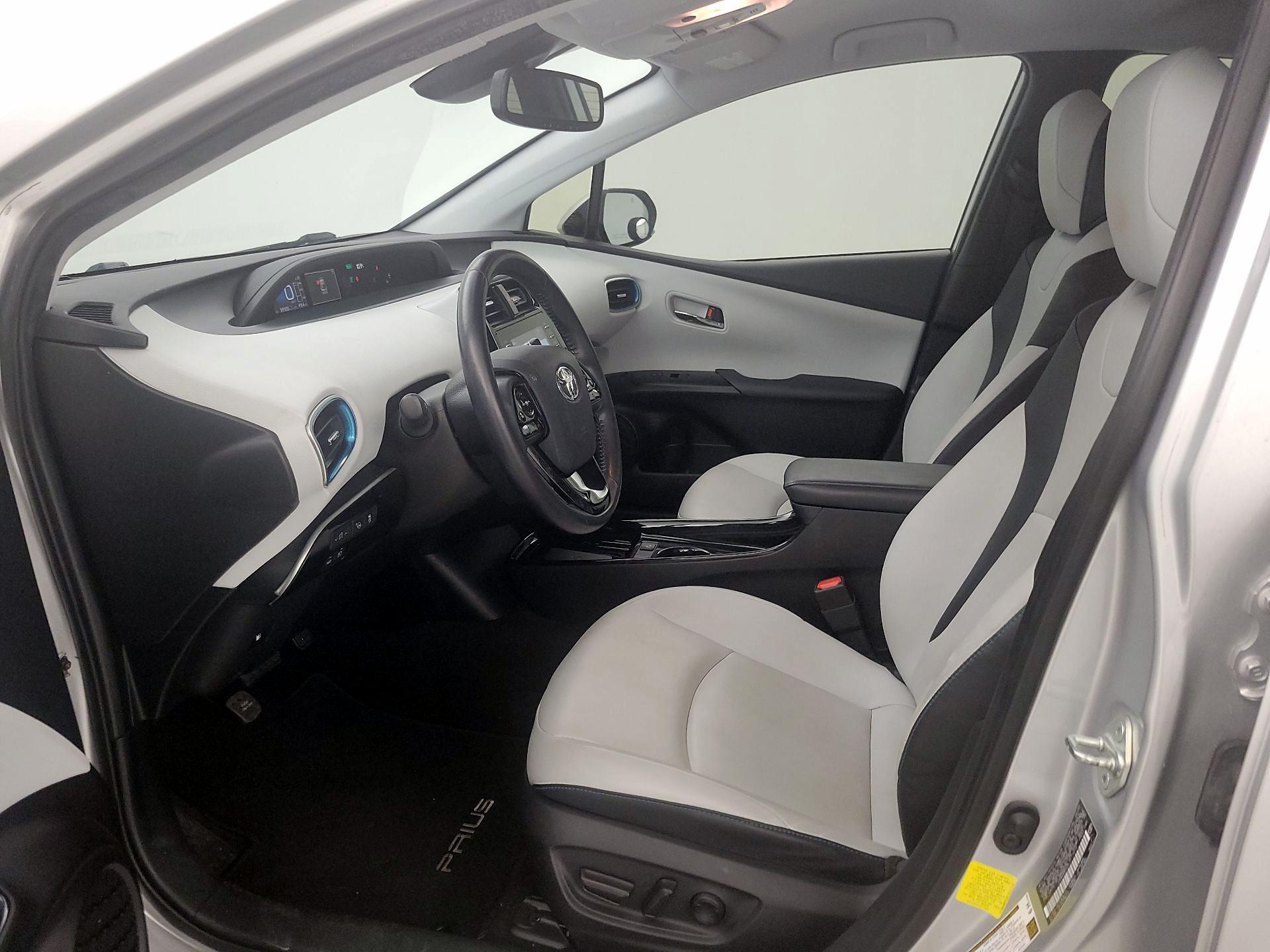 Thumbnail: 2020 Toyota Prius - 11