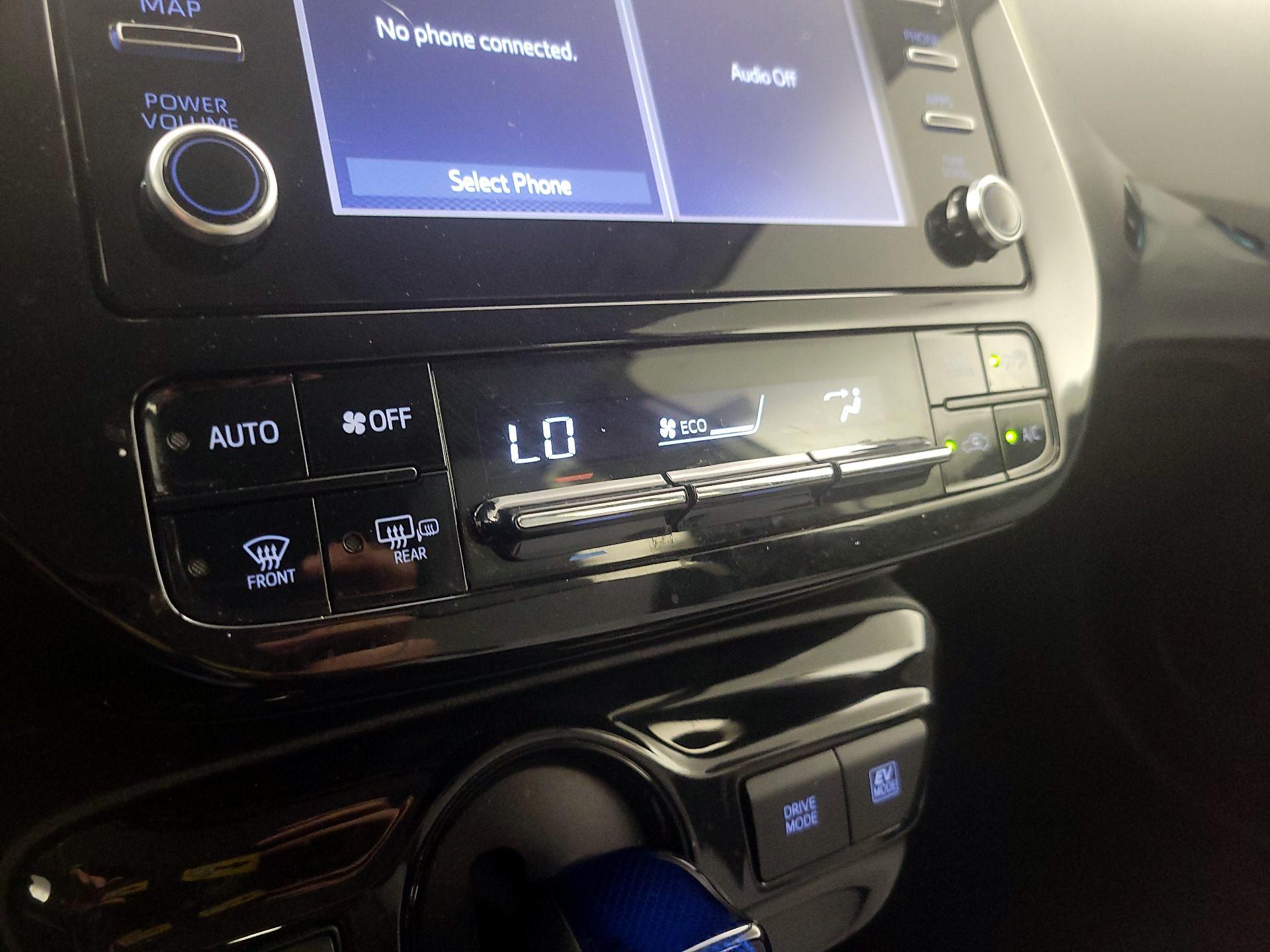 Thumbnail: 2020 Toyota Prius - 16