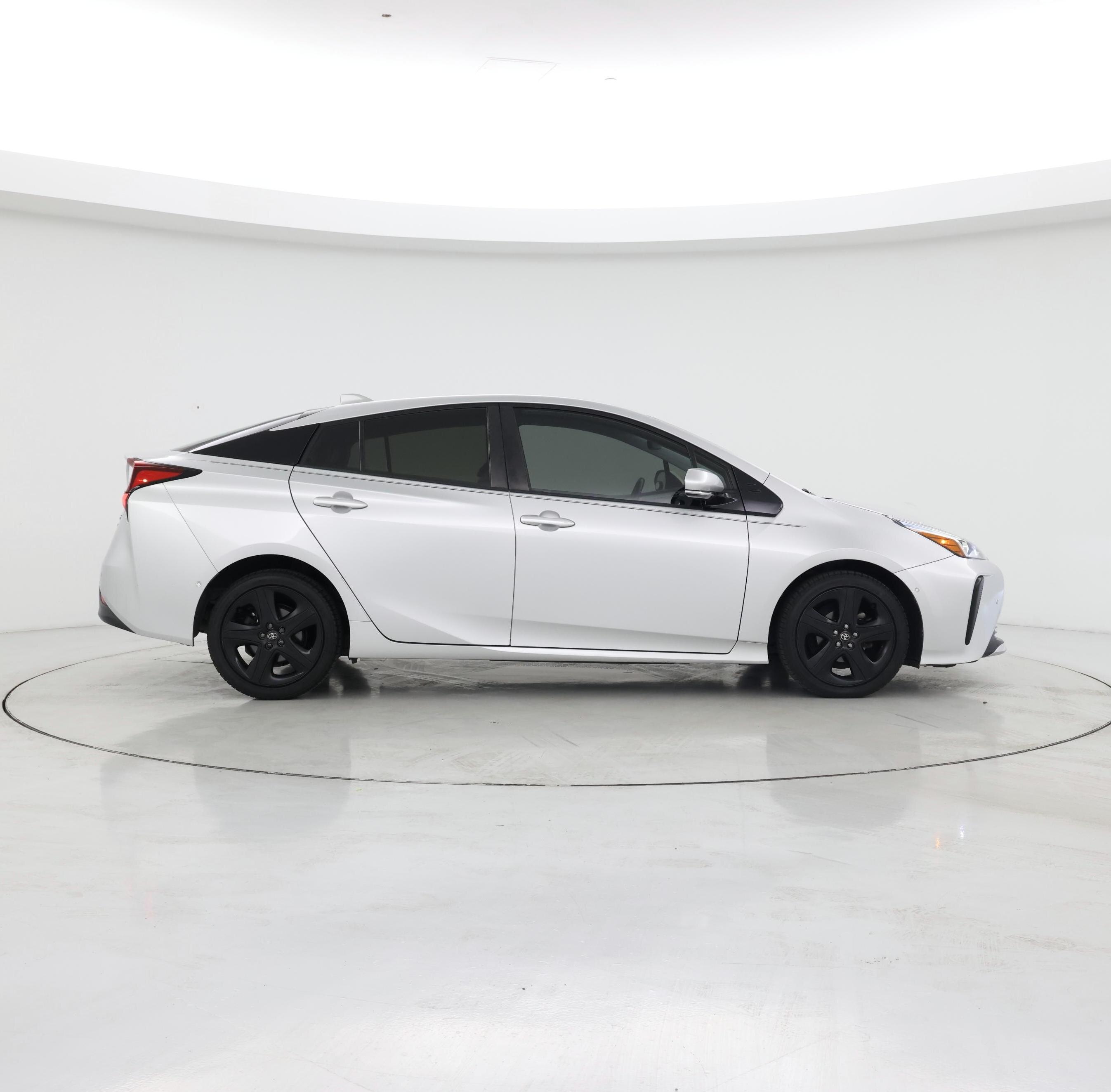 Thumbnail: 2020 Toyota Prius - 7