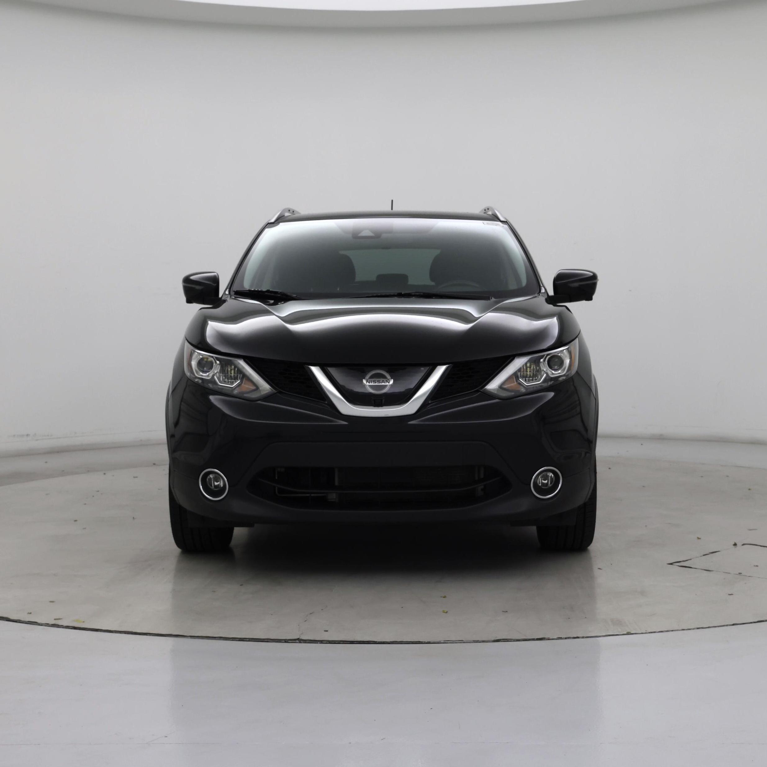 Thumbnail: 2017 Nissan Rogue Sport - 5