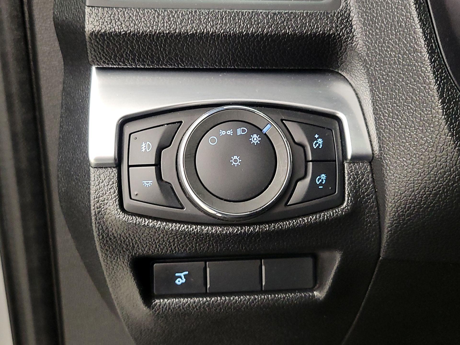 Thumbnail: 2018 Ford Explorer - 13