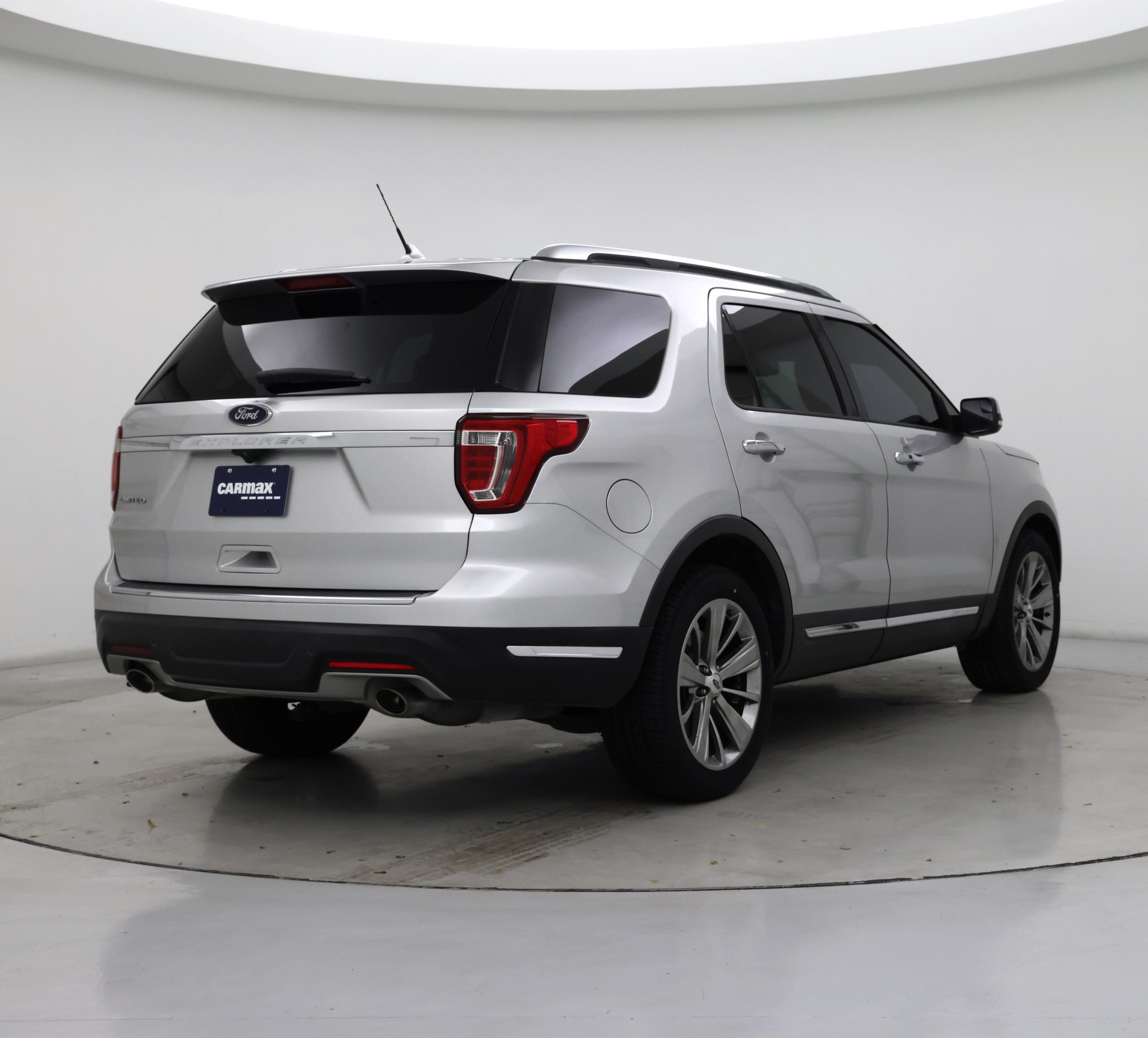 Thumbnail: 2018 Ford Explorer - 8
