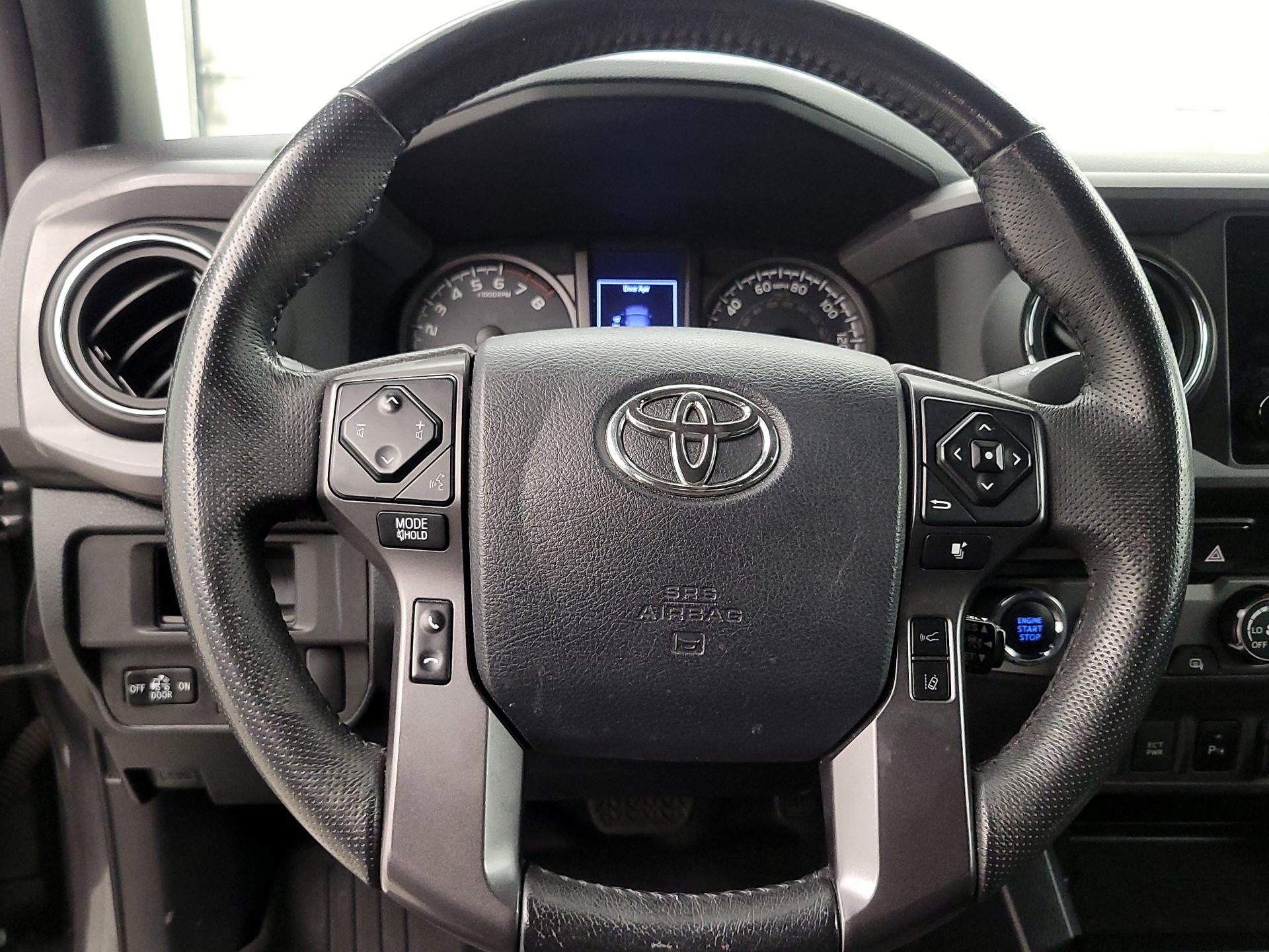 Thumbnail: 2019 Toyota Tacoma - 10