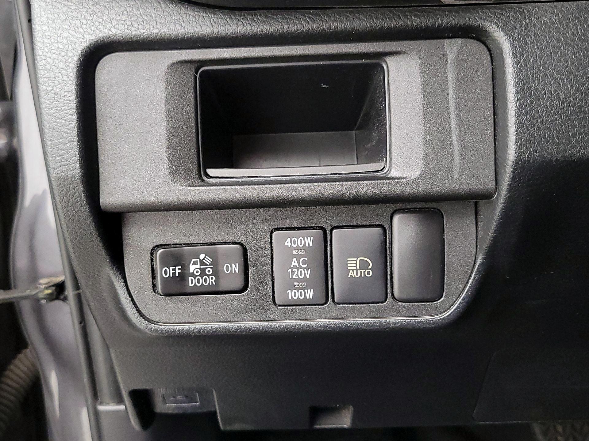 Thumbnail: 2019 Toyota Tacoma - 13