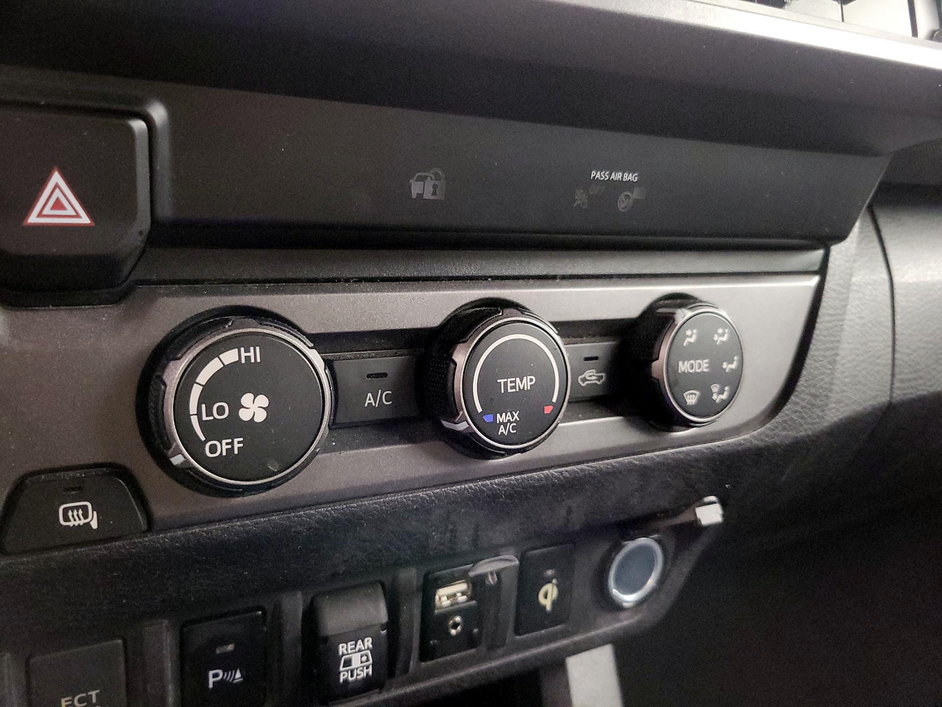 Thumbnail: 2019 Toyota Tacoma - 17