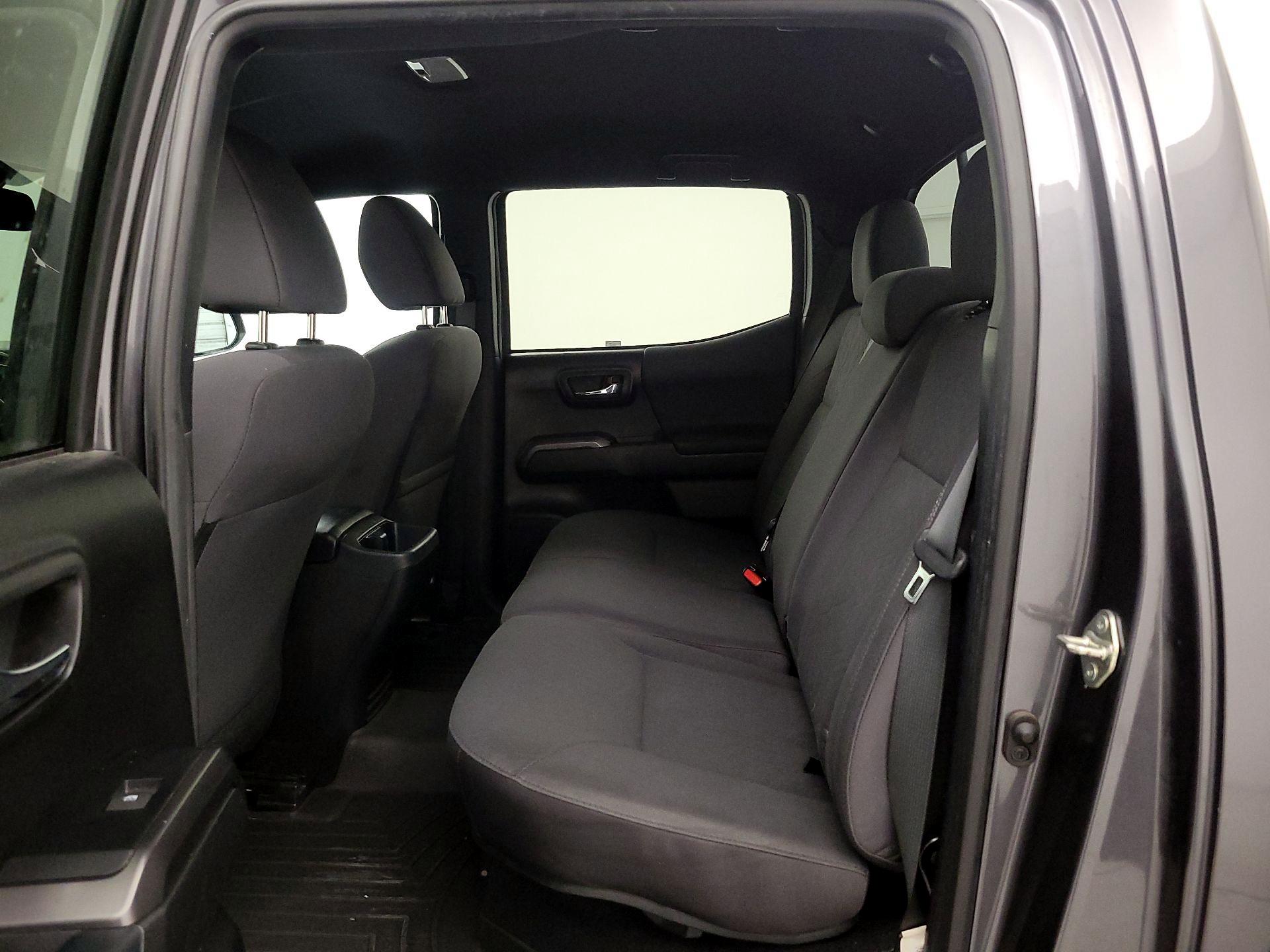 Thumbnail: 2019 Toyota Tacoma - 20