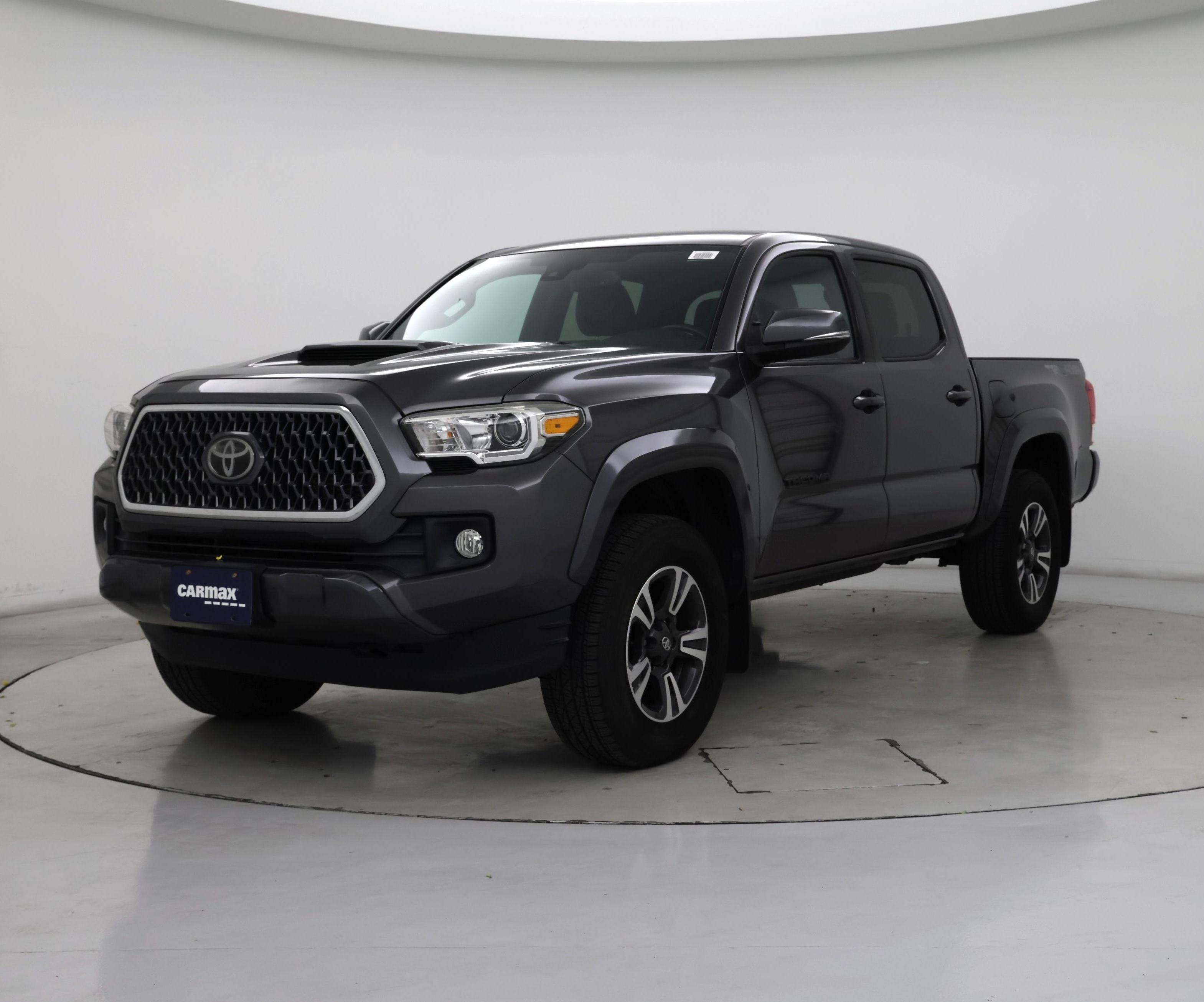 Thumbnail: 2019 Toyota Tacoma - 4