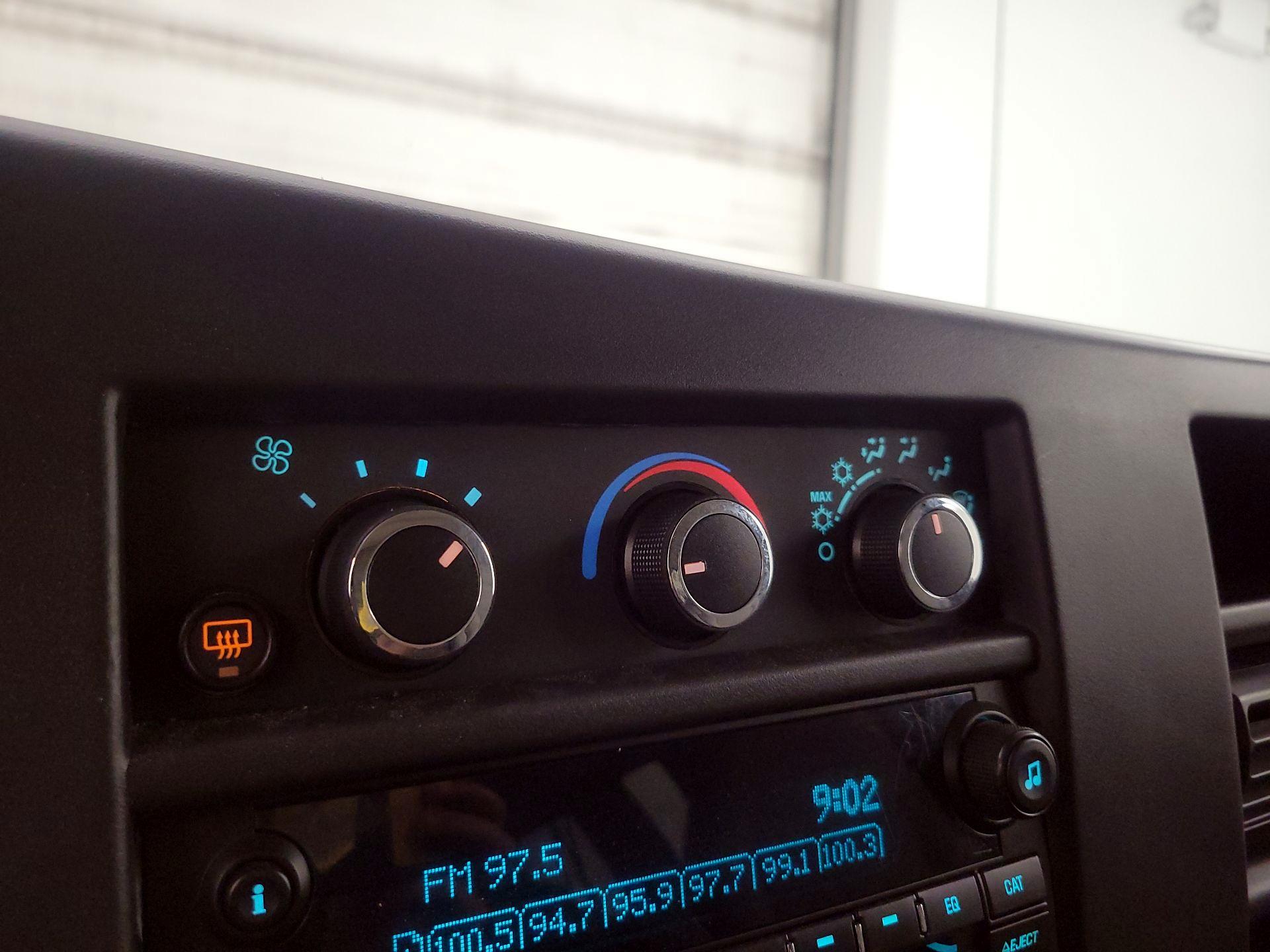 Thumbnail: 2017 Chevrolet Express - 15