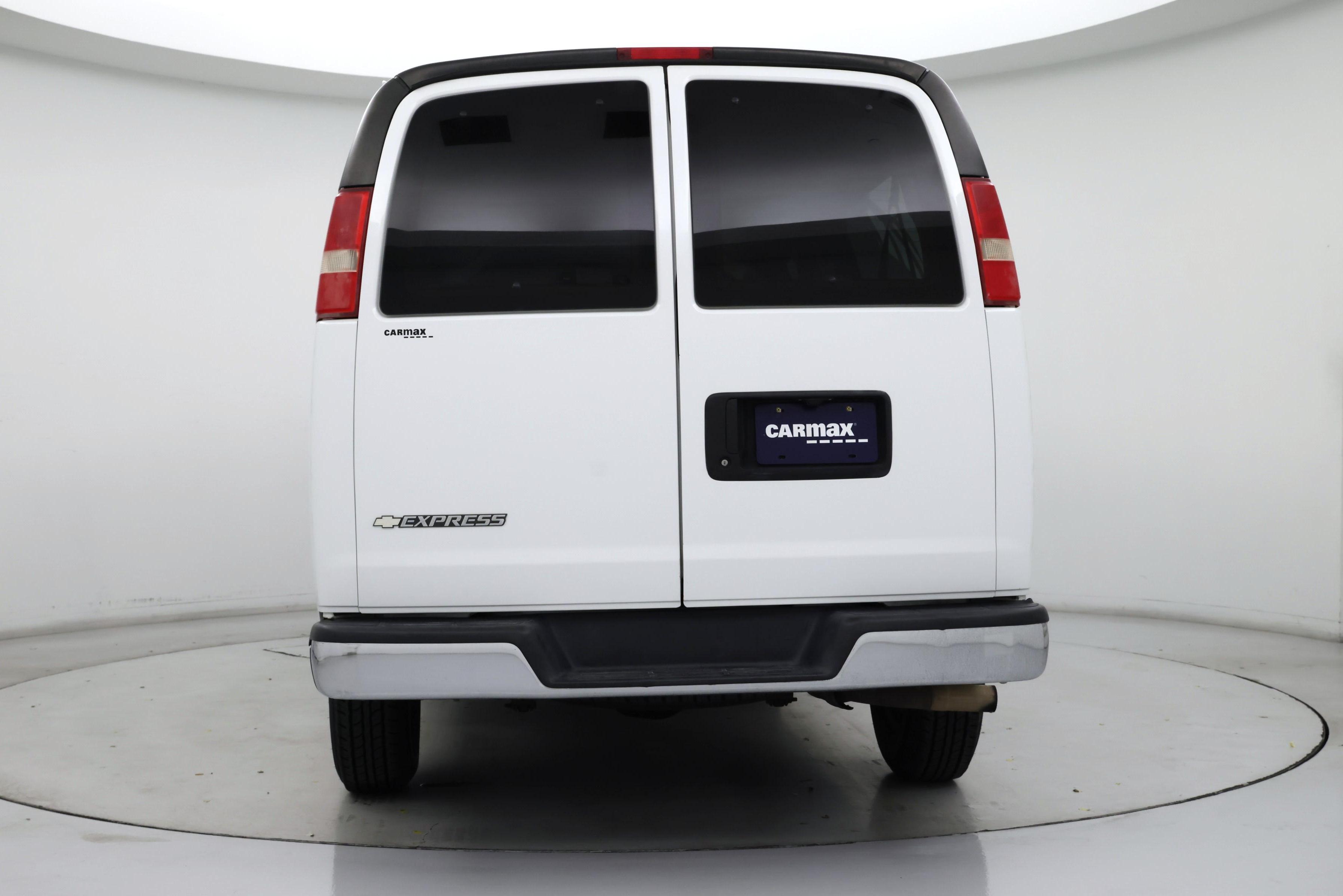 Thumbnail: 2017 Chevrolet Express - 6