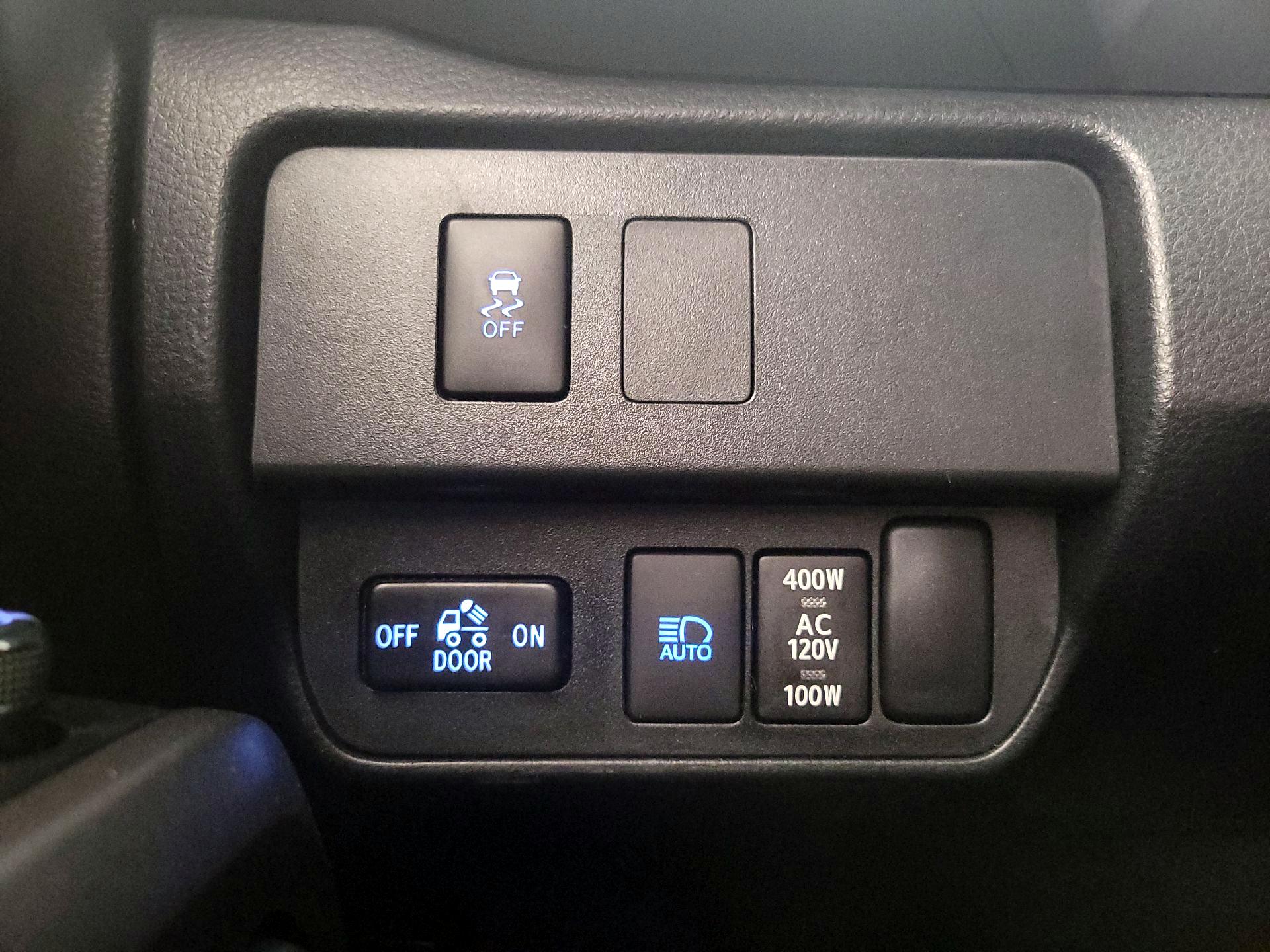 Thumbnail: 2023 Toyota Tacoma - 13