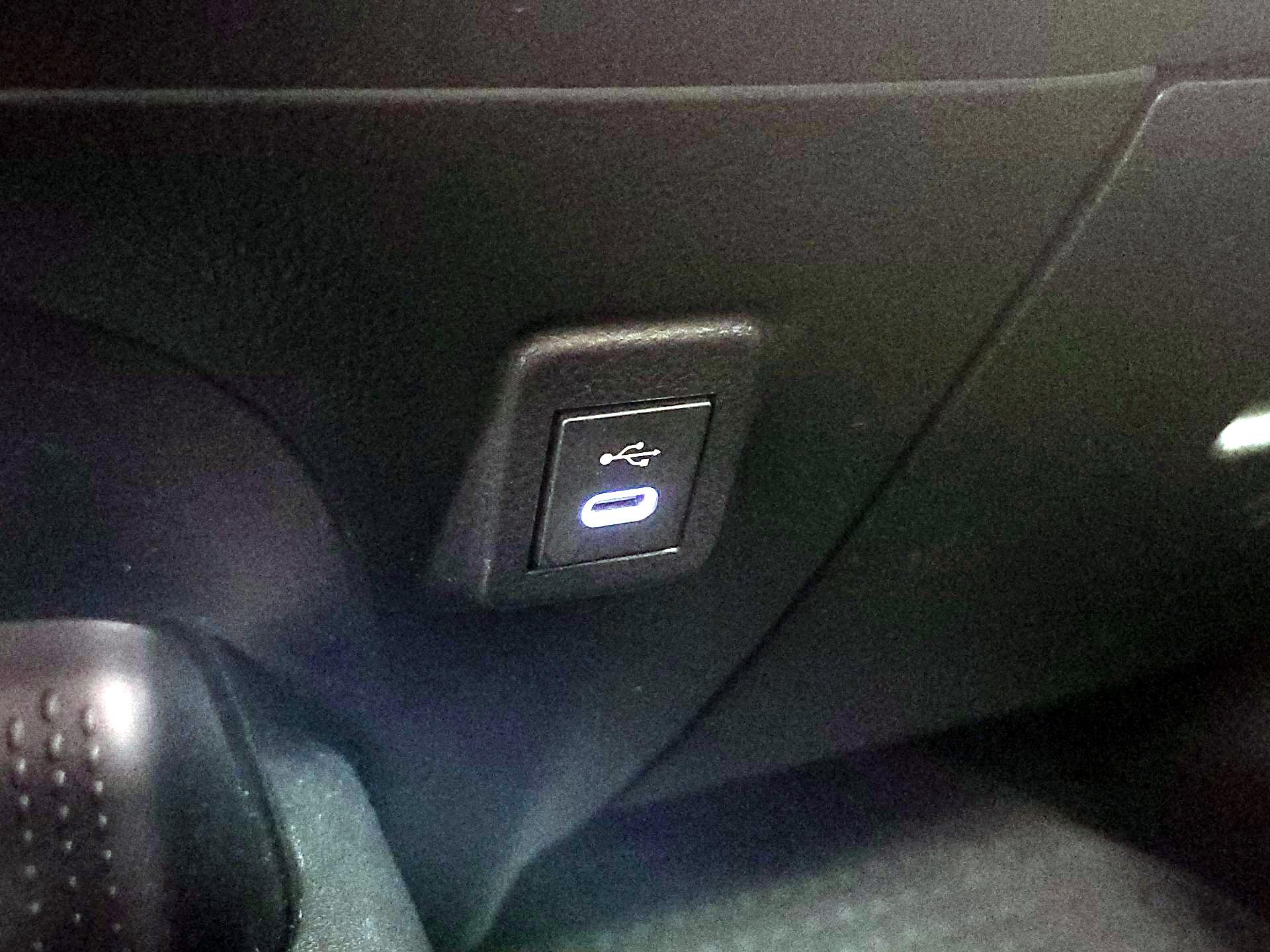 Thumbnail: 2023 Toyota Corolla - 18