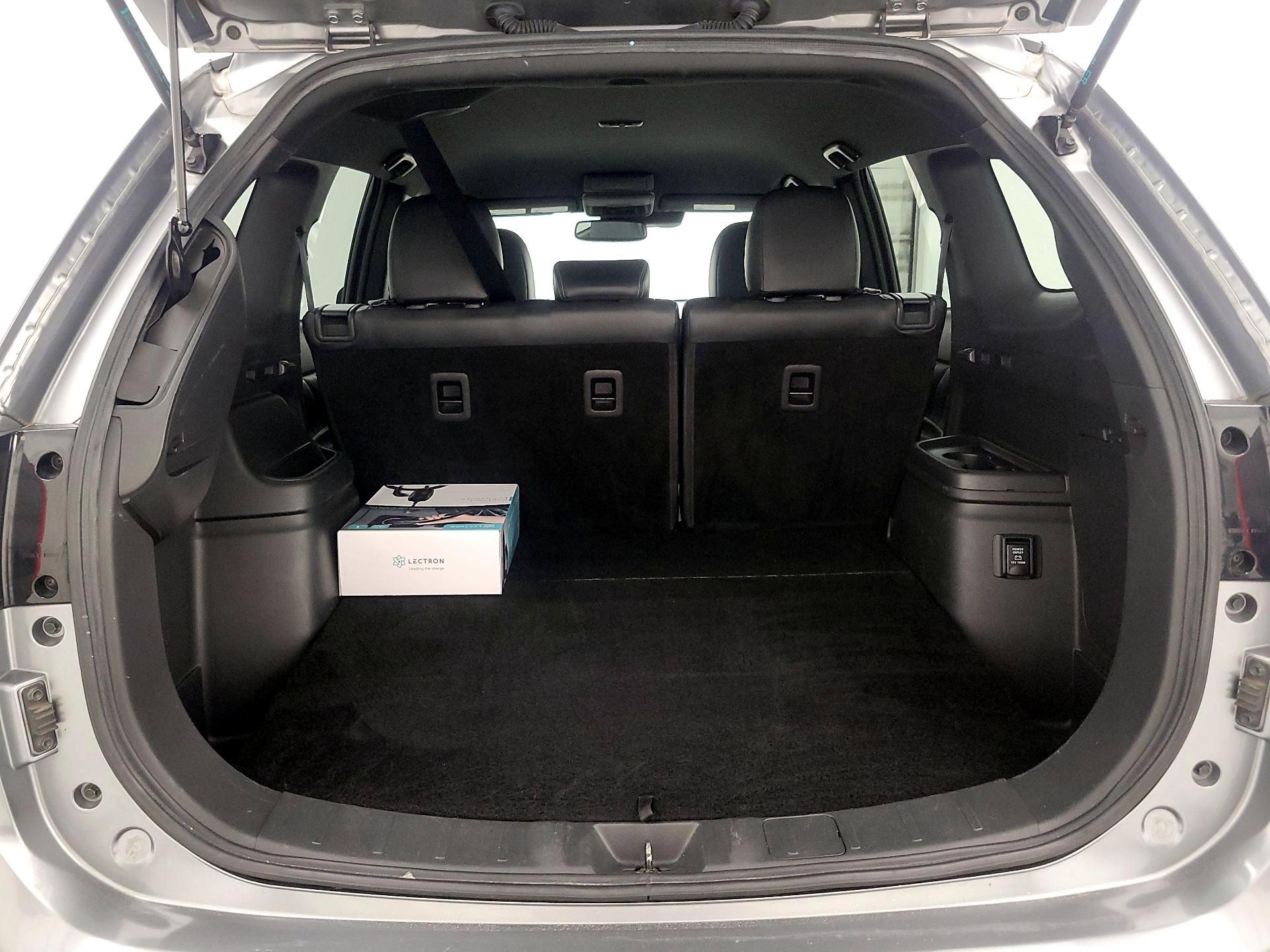 Thumbnail: 2022 Mitsubishi Outlander - 19