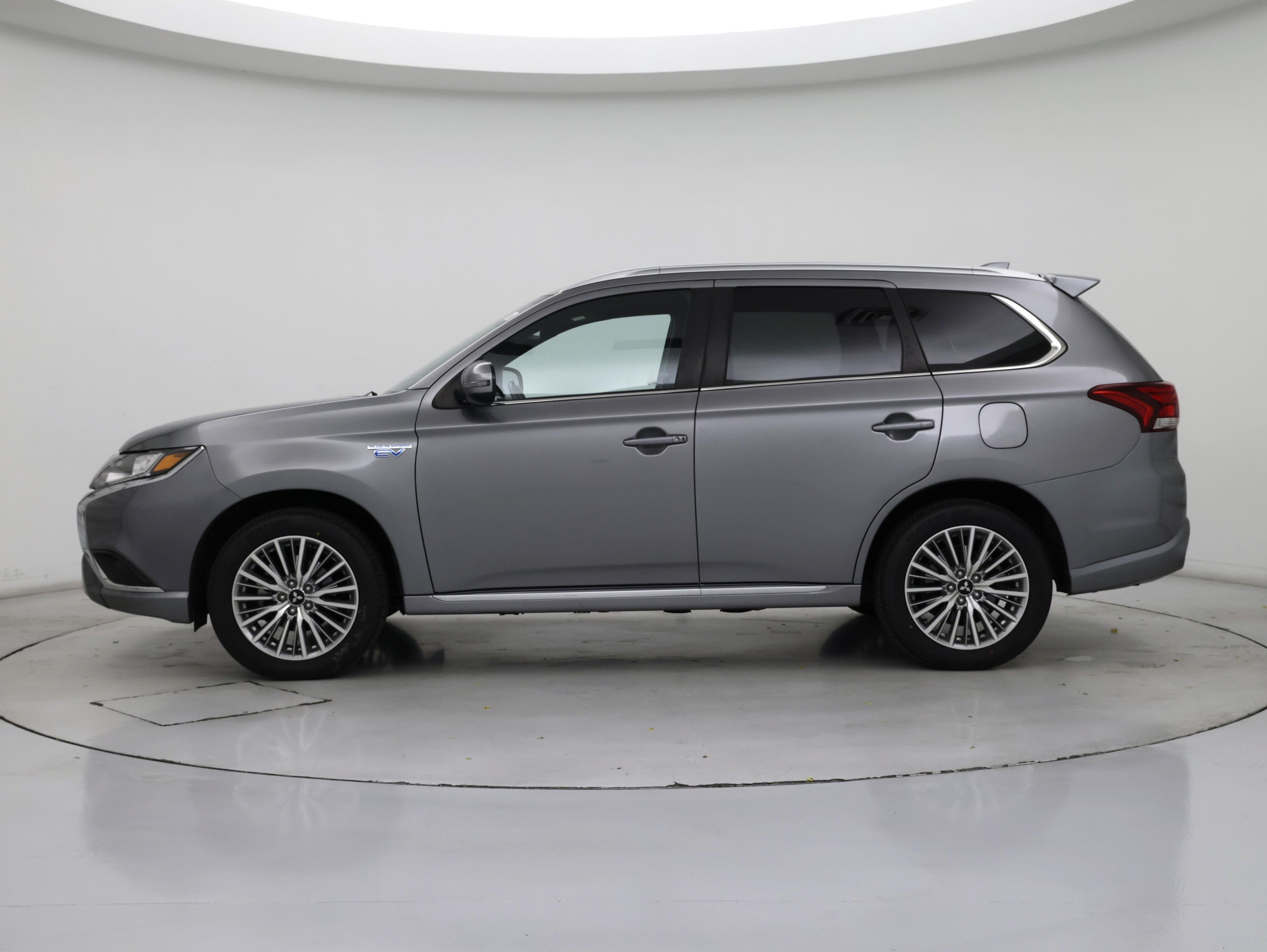 Thumbnail: 2022 Mitsubishi Outlander - 3