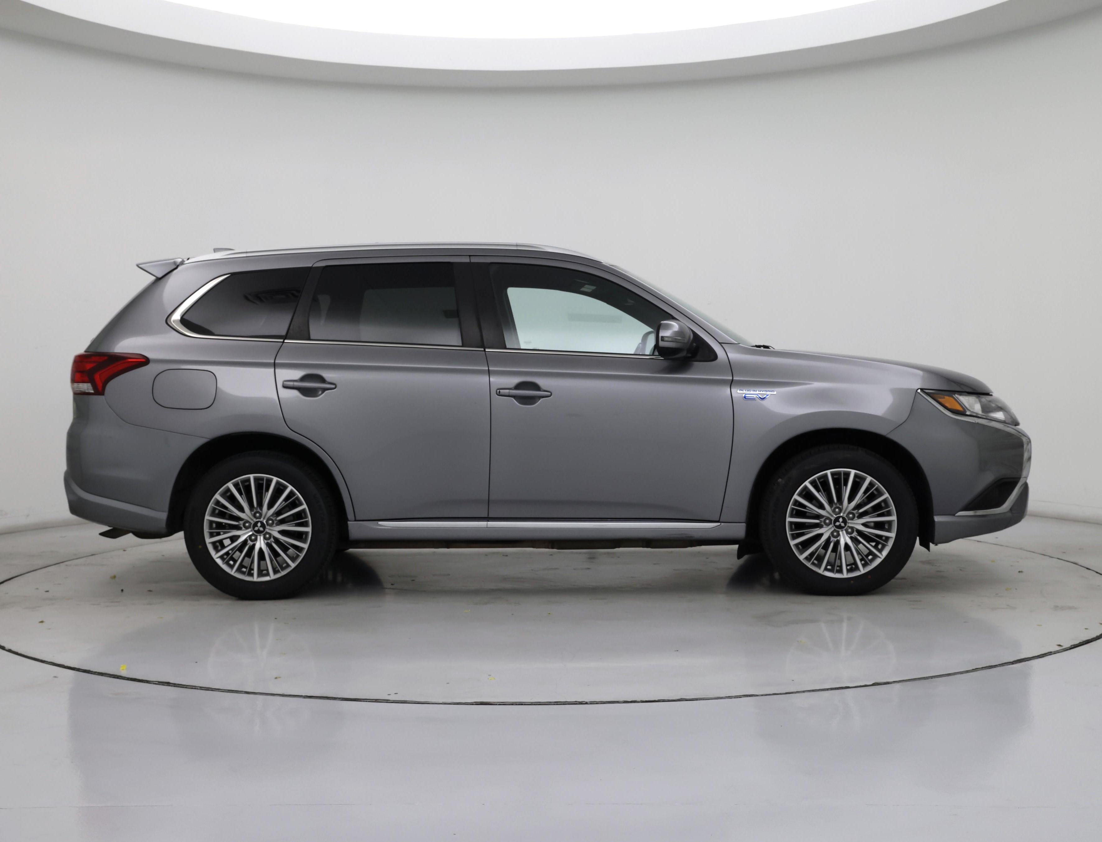 Thumbnail: 2022 Mitsubishi Outlander - 7