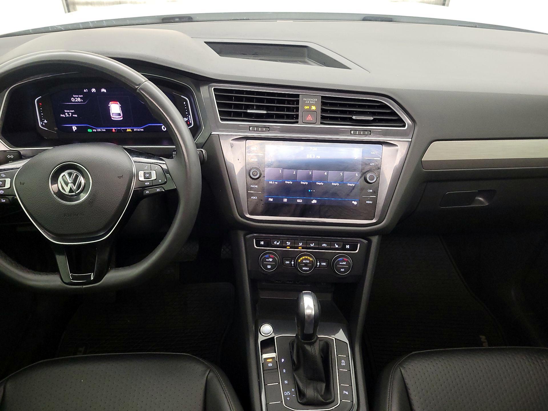 Thumbnail: 2020 Volkswagen Tiguan - 9