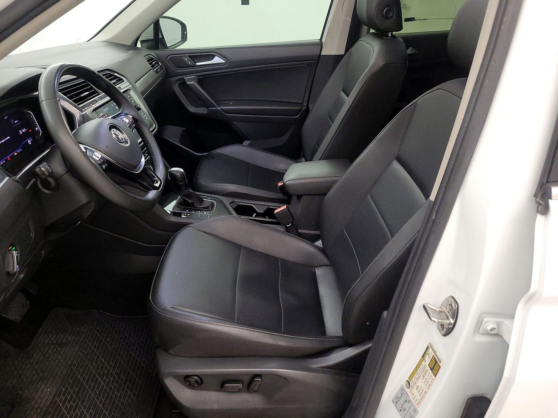 Thumbnail: 2020 Volkswagen Tiguan - 11