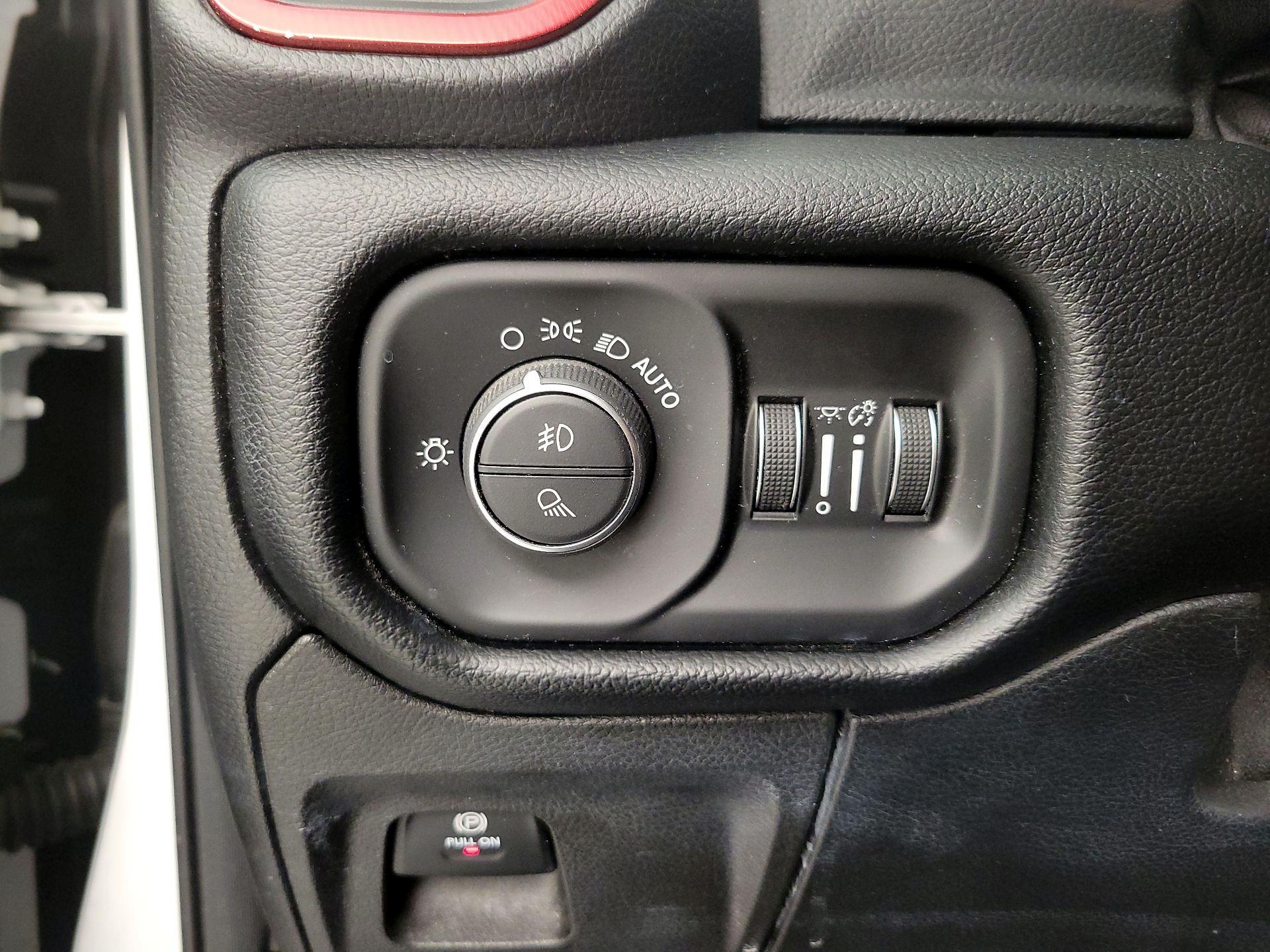 Thumbnail: 2019 RAM 1500 - 13