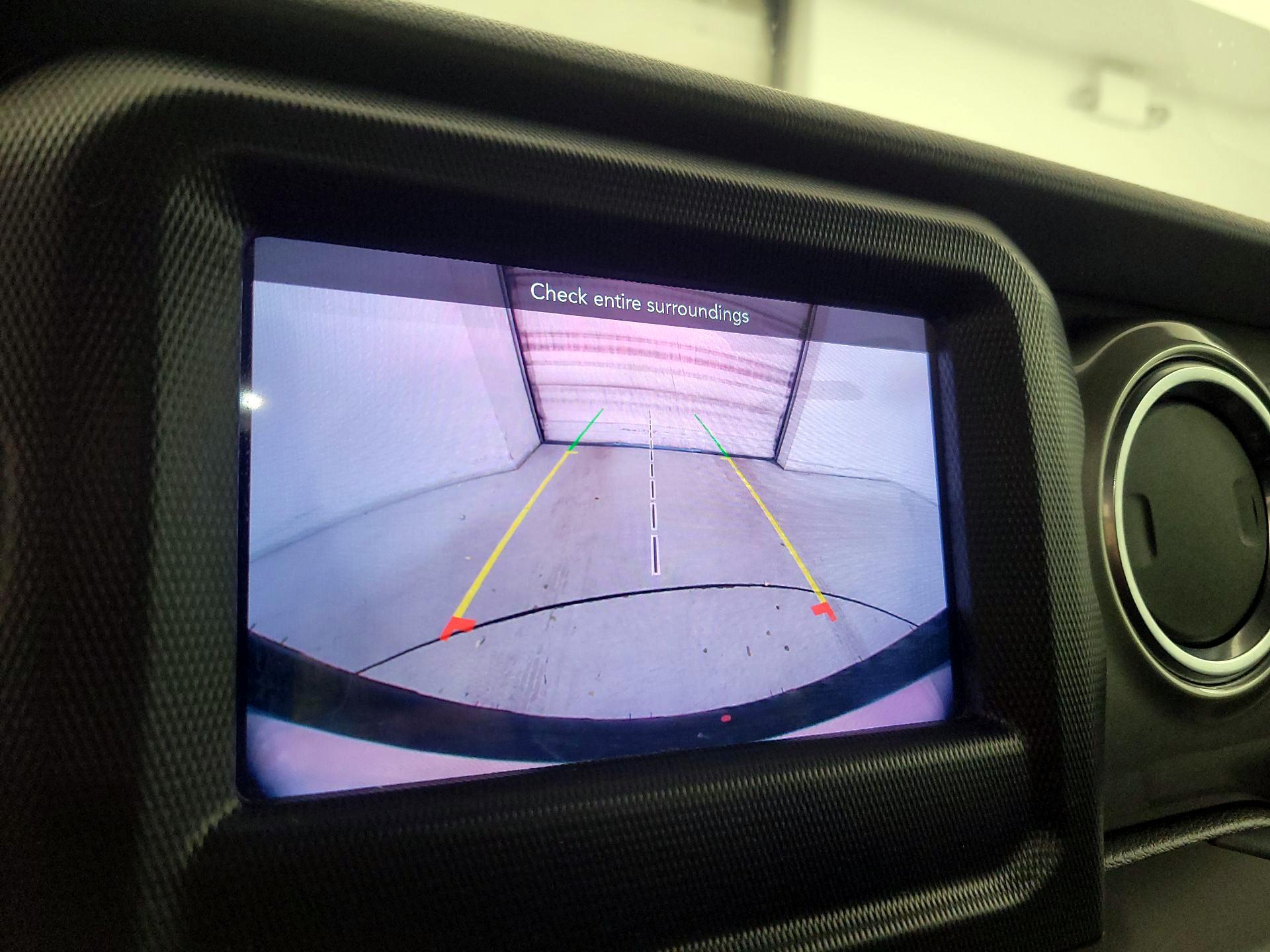 Thumbnail: 2020 Jeep Wrangler - 14