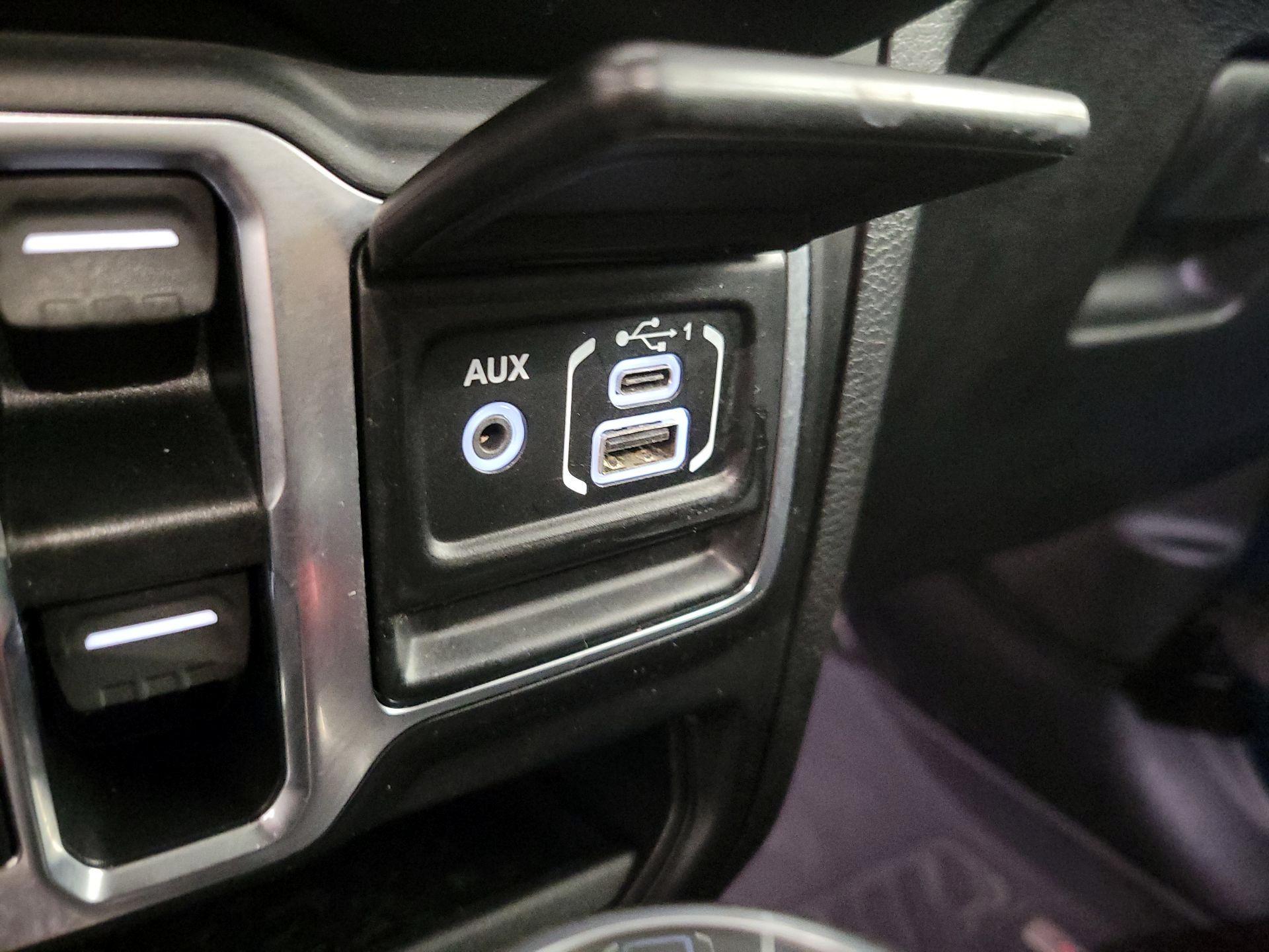 Thumbnail: 2020 Jeep Wrangler - 18