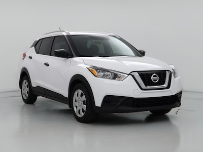 White 2018 Nissan Kicks S